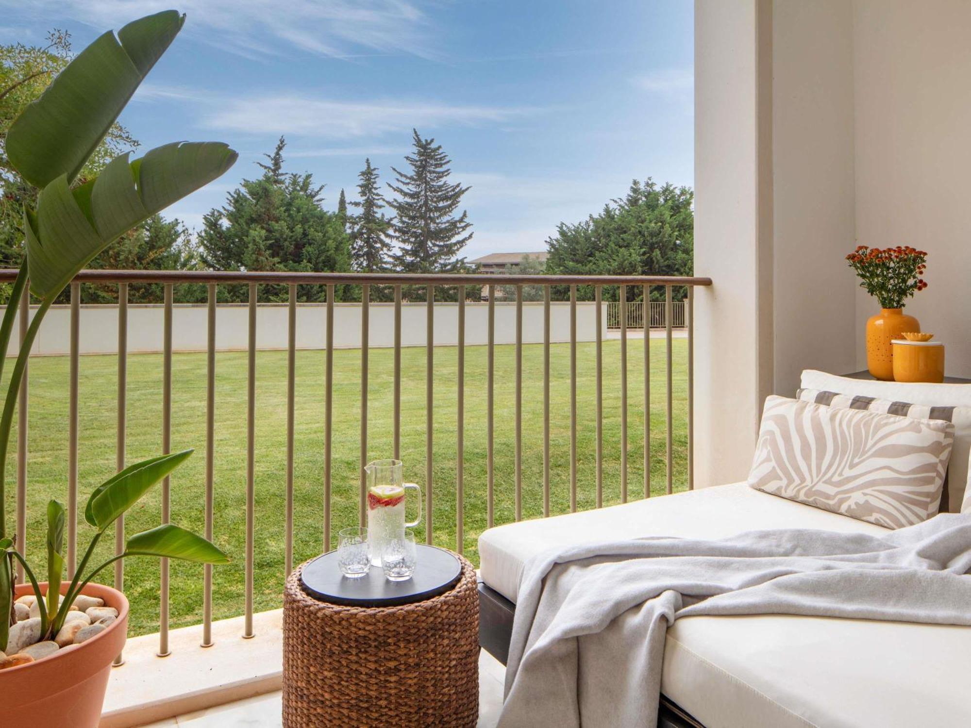 Deluxe King Room Balcony