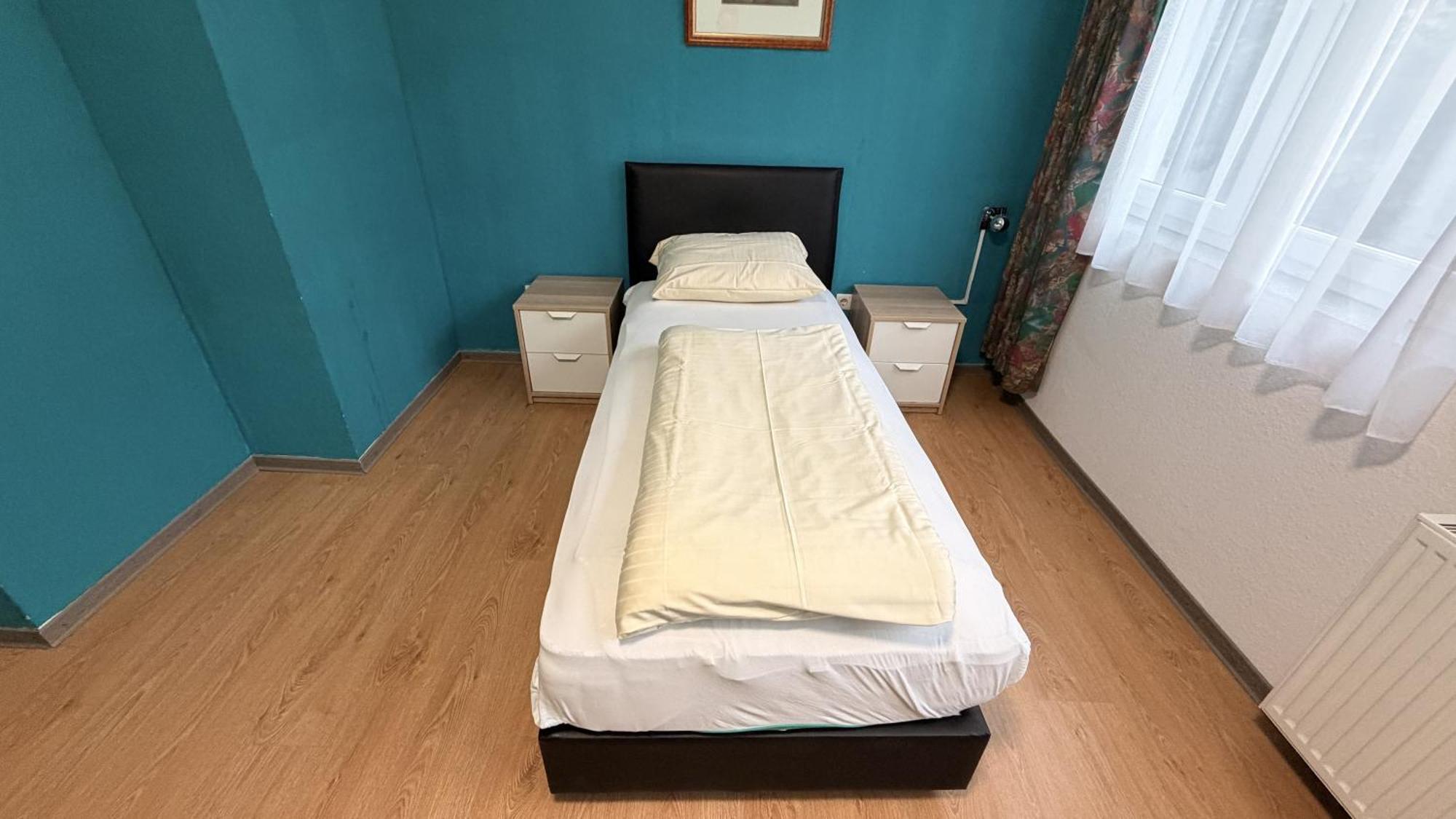 Single Room Shower