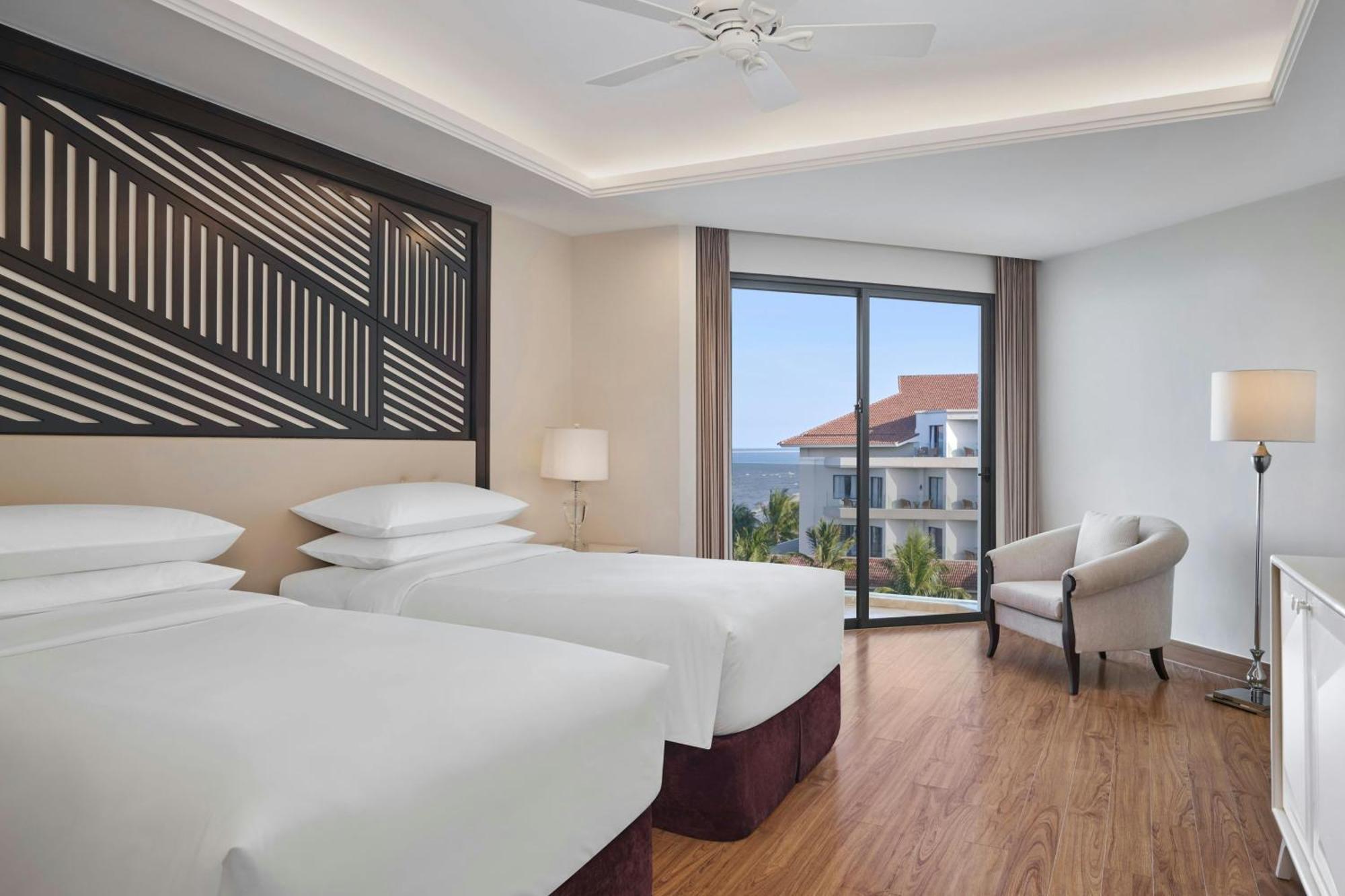 Deluxe Twin Room Garden View Balcony