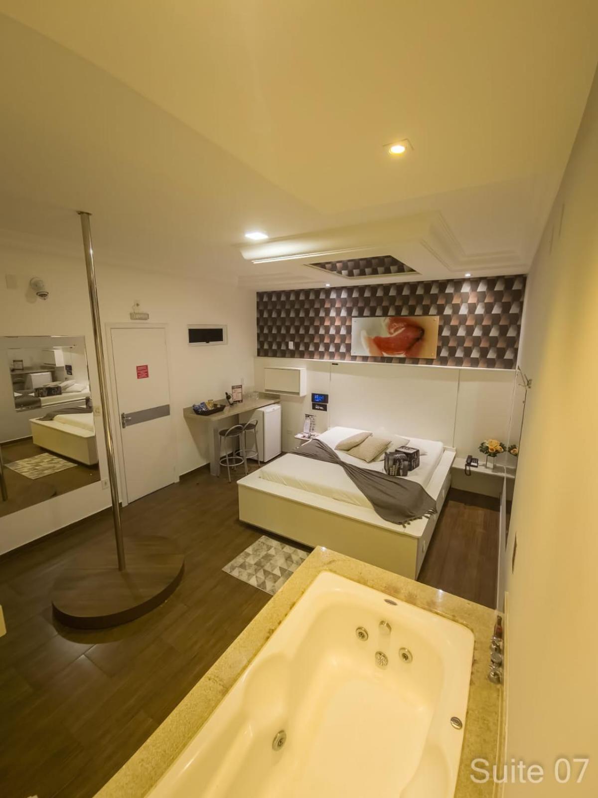 Studio Spa Bath