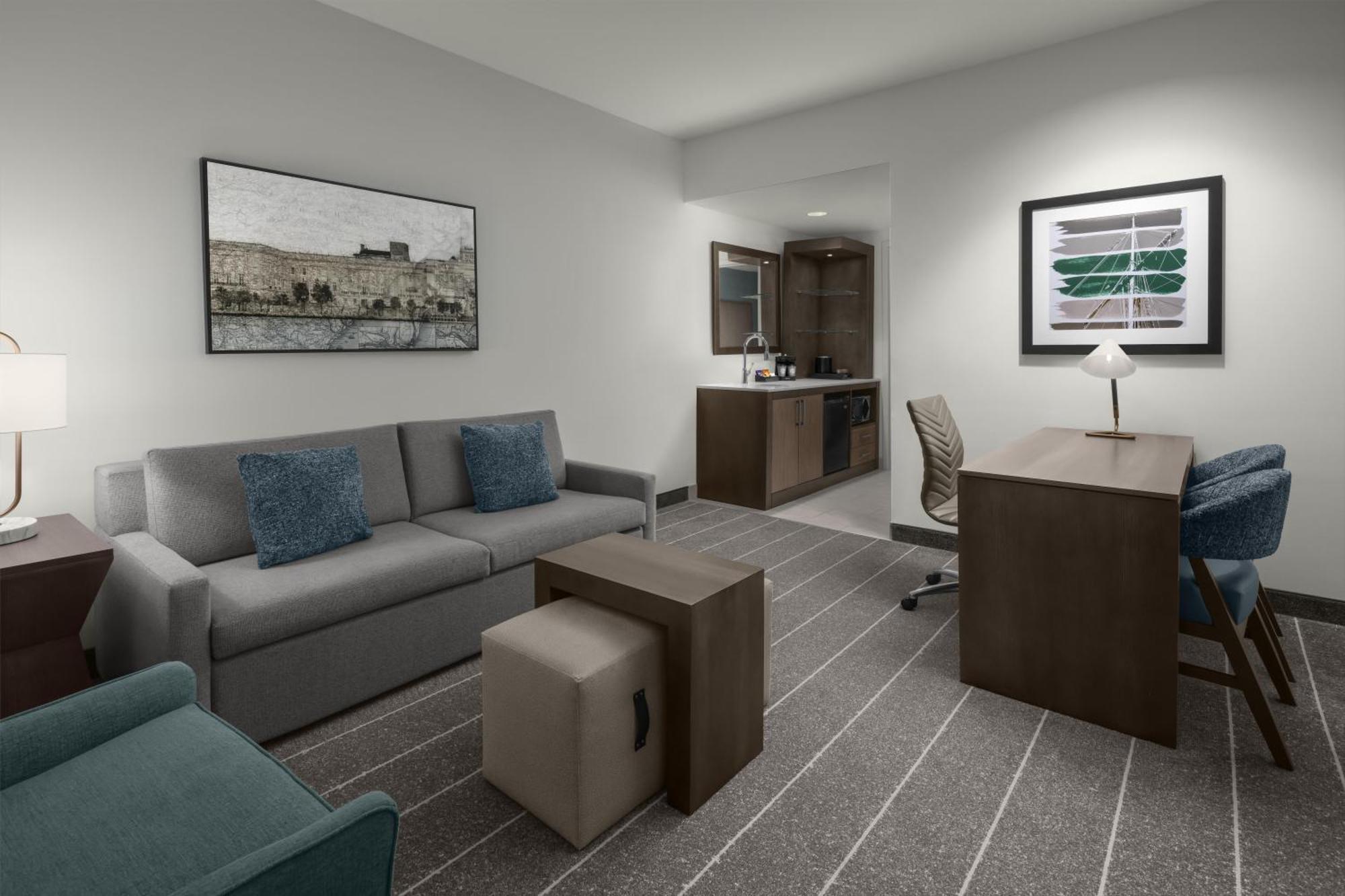 Queen Suite with Two Queen Beds
