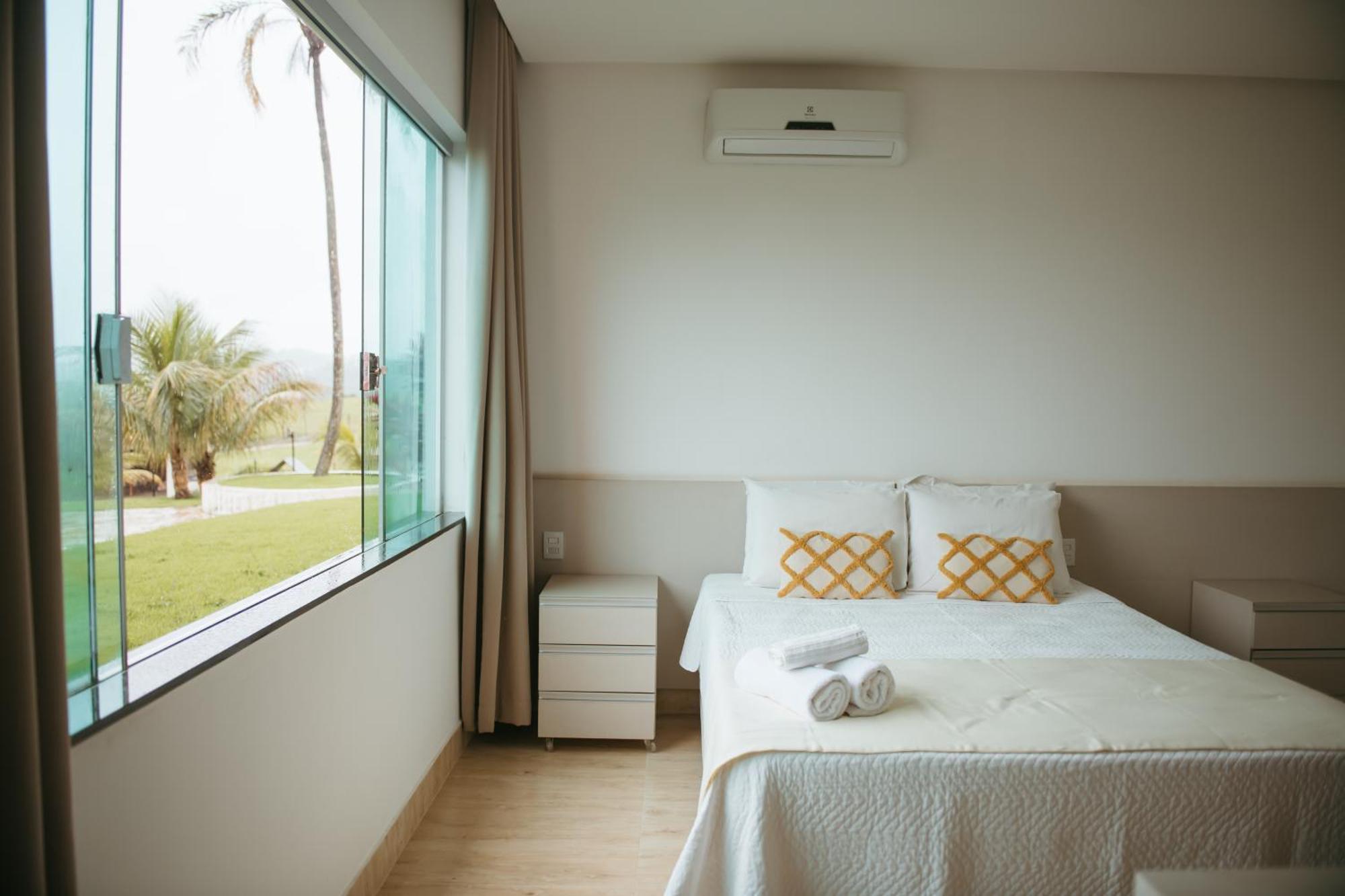 Deluxe Queen Suite