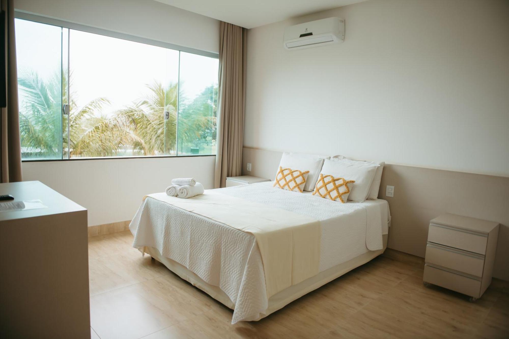 Deluxe Queen Suite