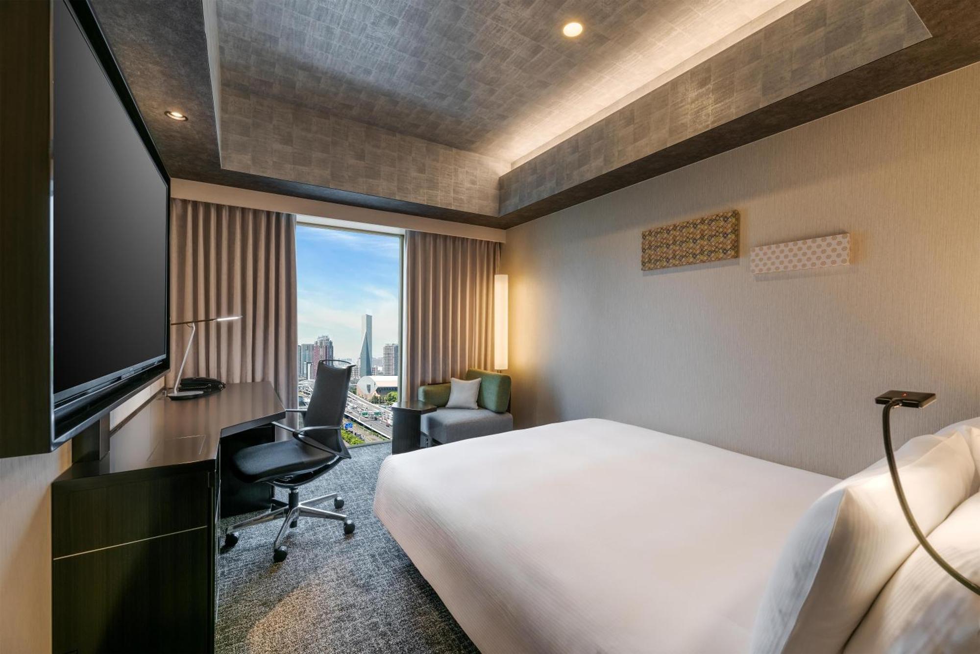Queen Guest Room High Floor