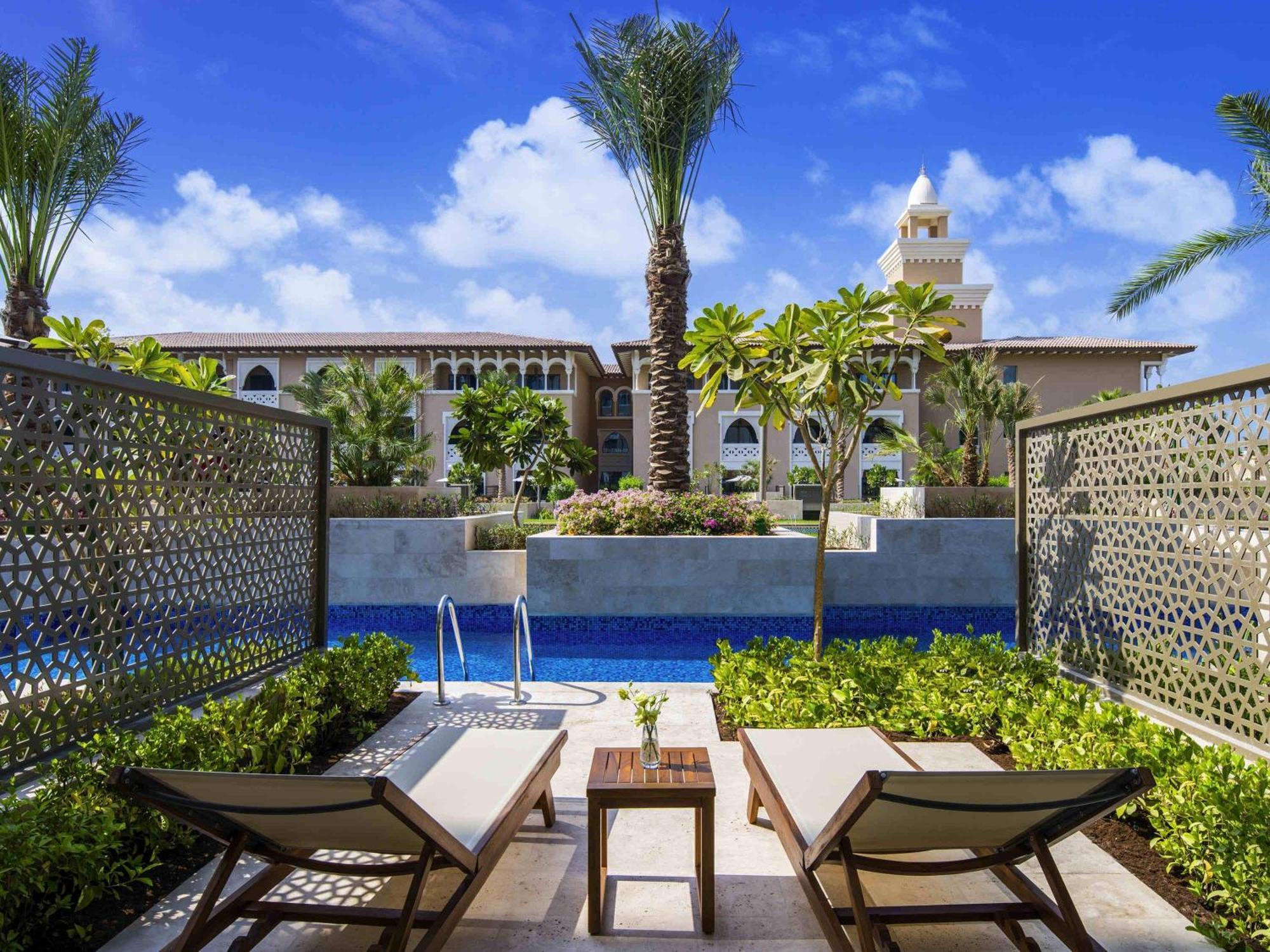Premium King Room Pool Access