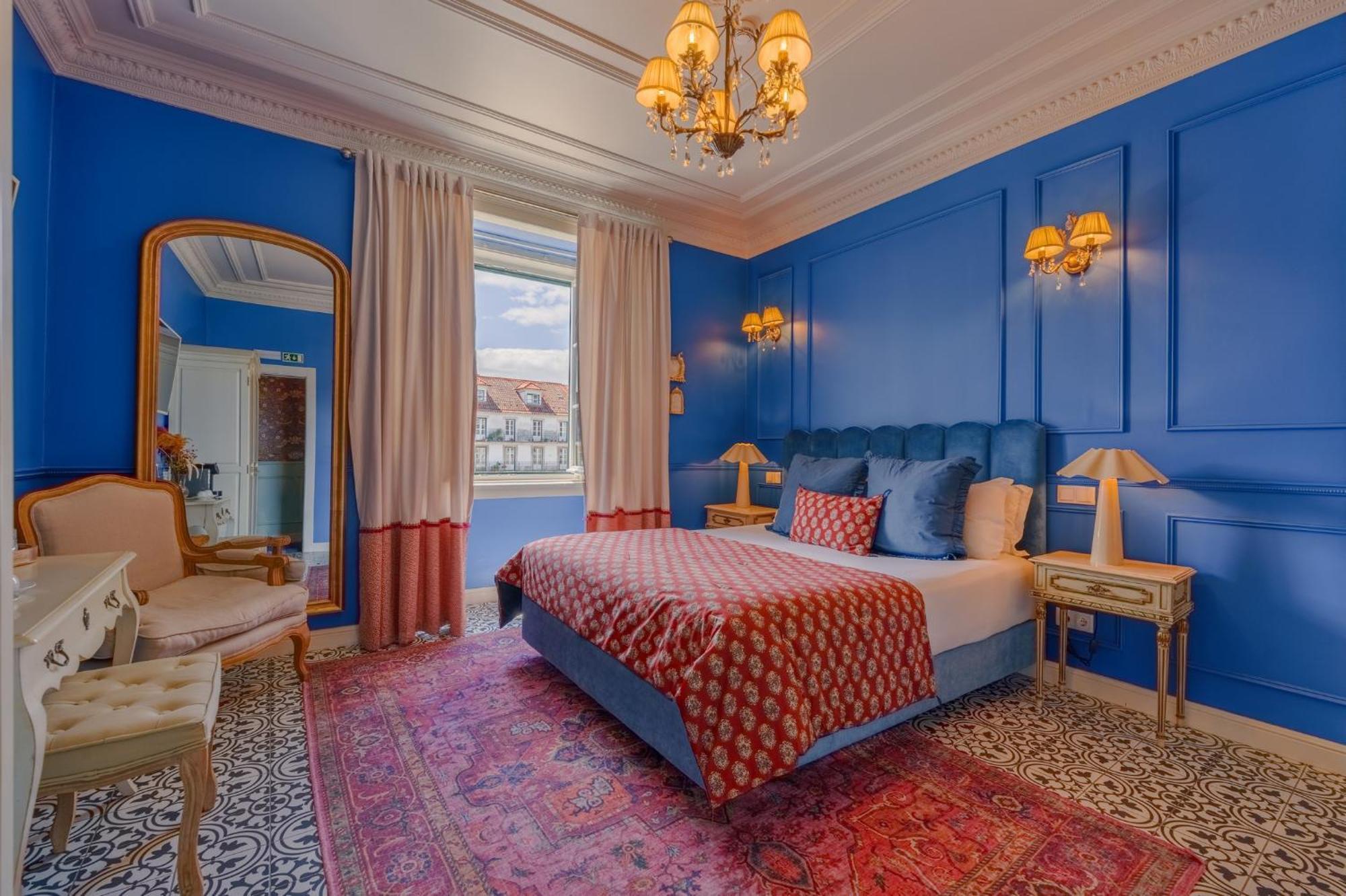 Superior Double Room Square View