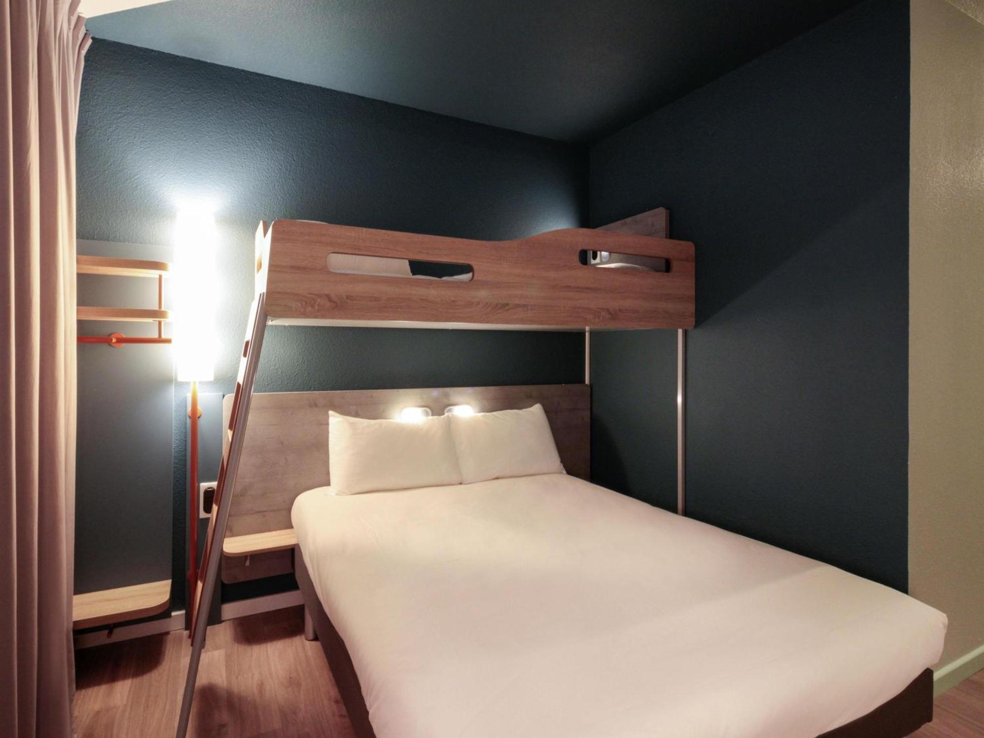 Triple Room Double Bed Bunk Bed