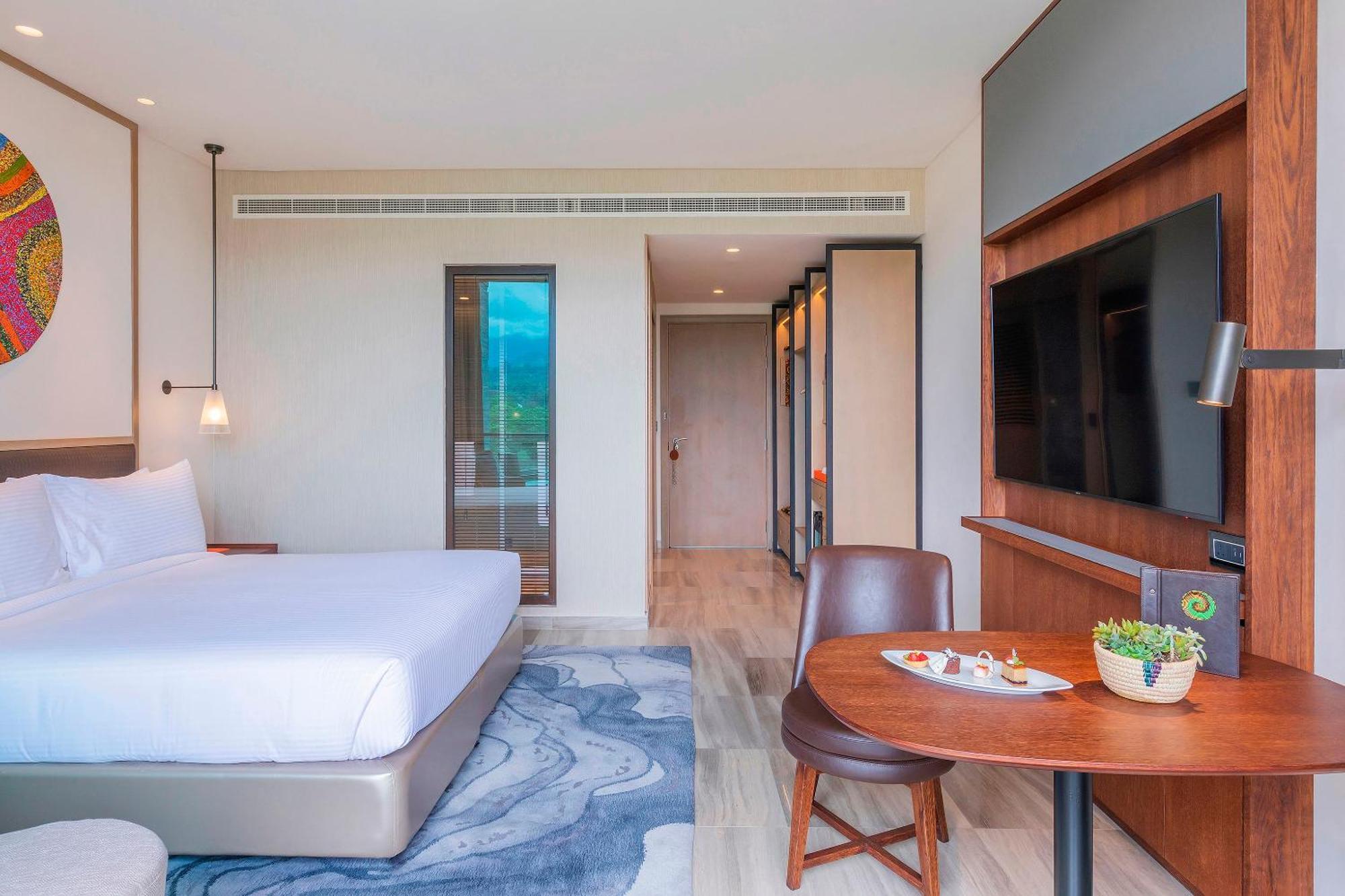 Deluxe Double Room City View