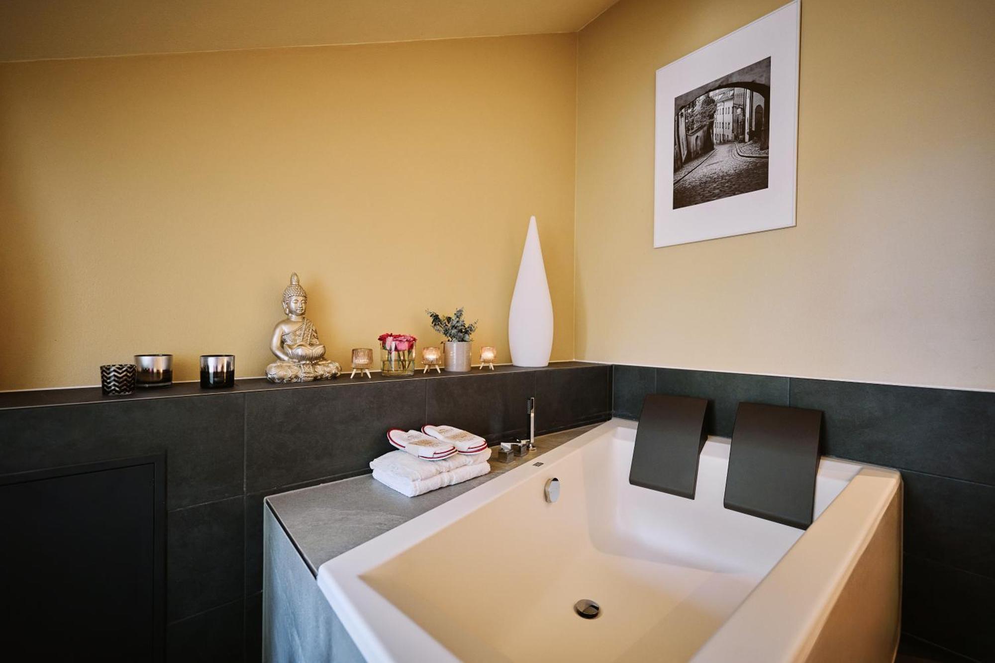 Double Room Spa Bath