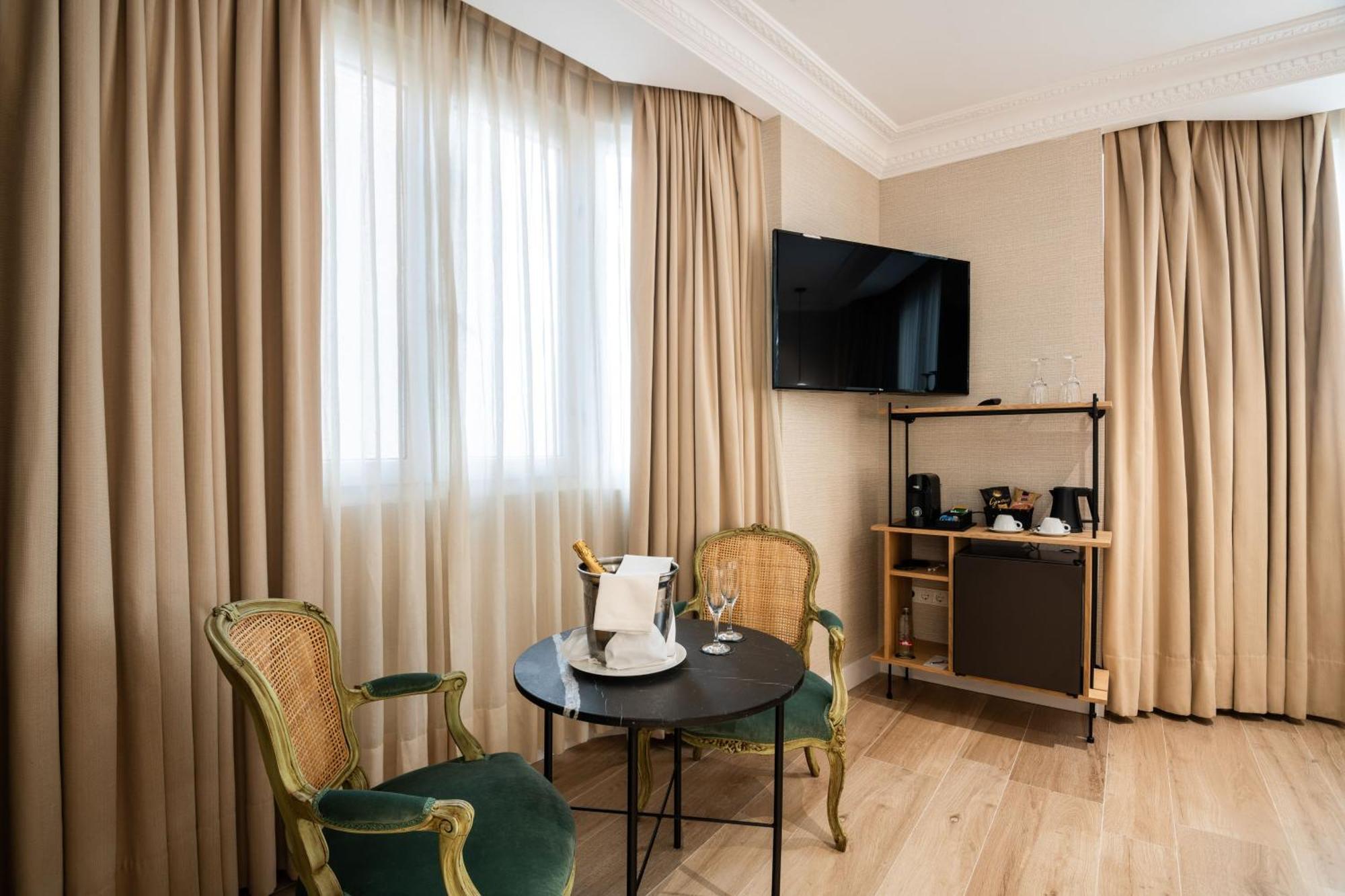 Premium Room