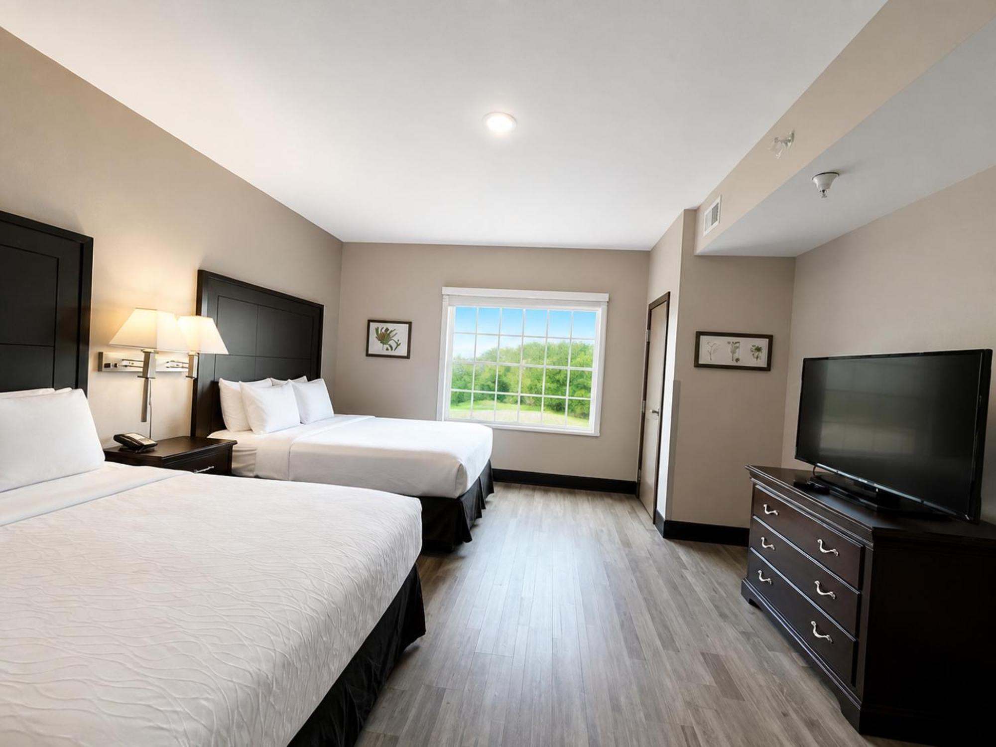 One-Bedroom Suite Two Queen Beds Non-Smoking