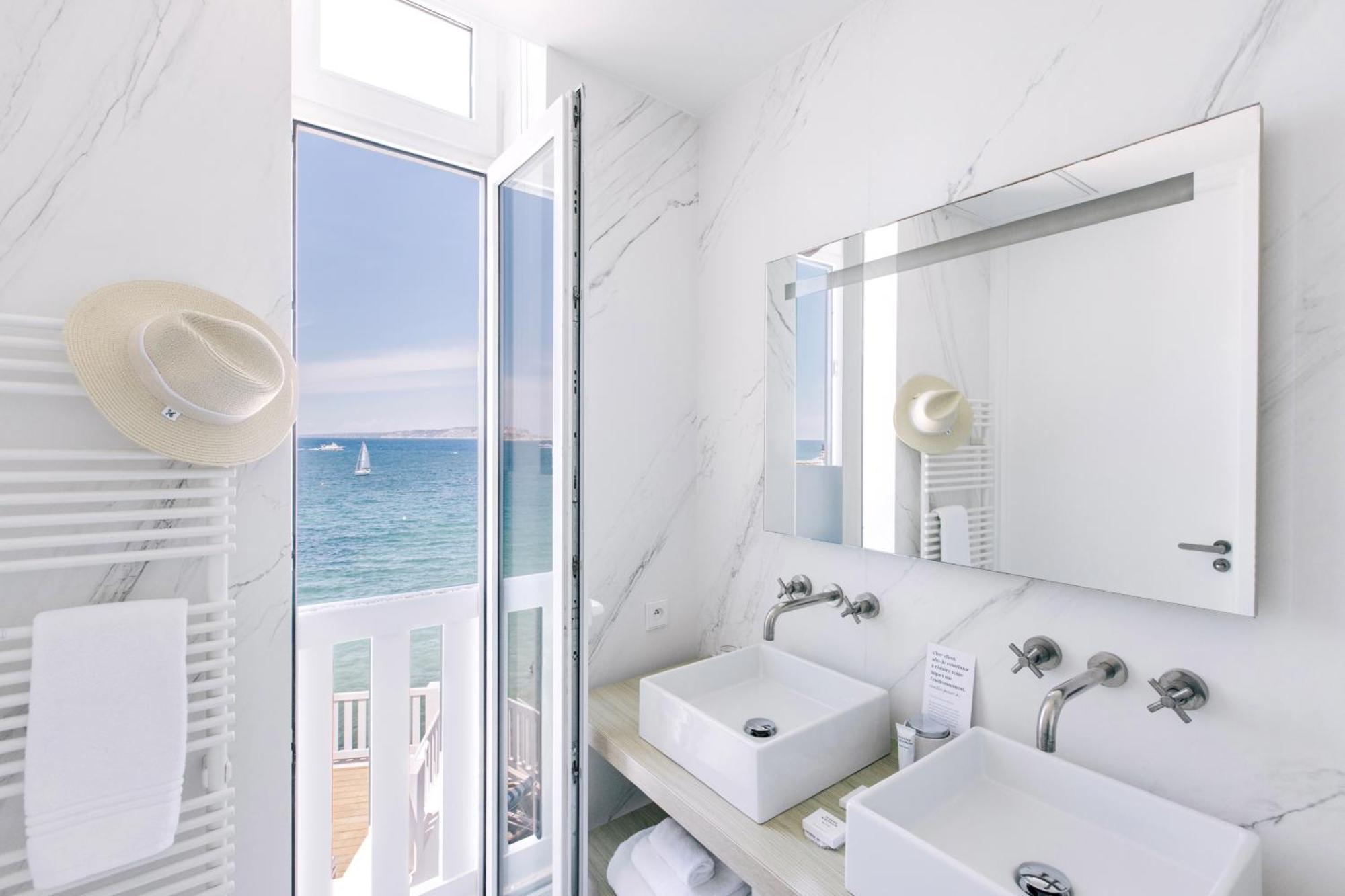Deluxe Double Room Balcony