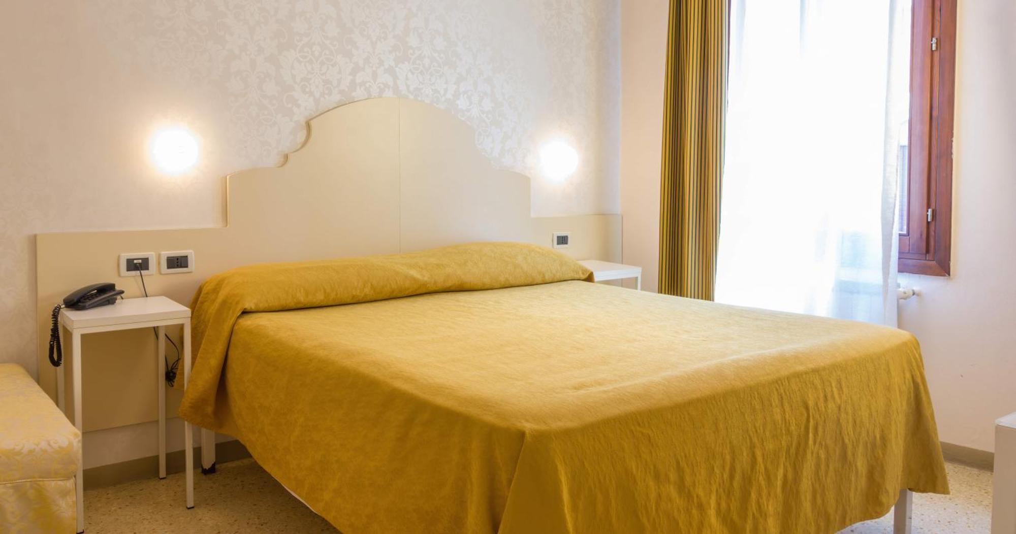 Basic Triple Room