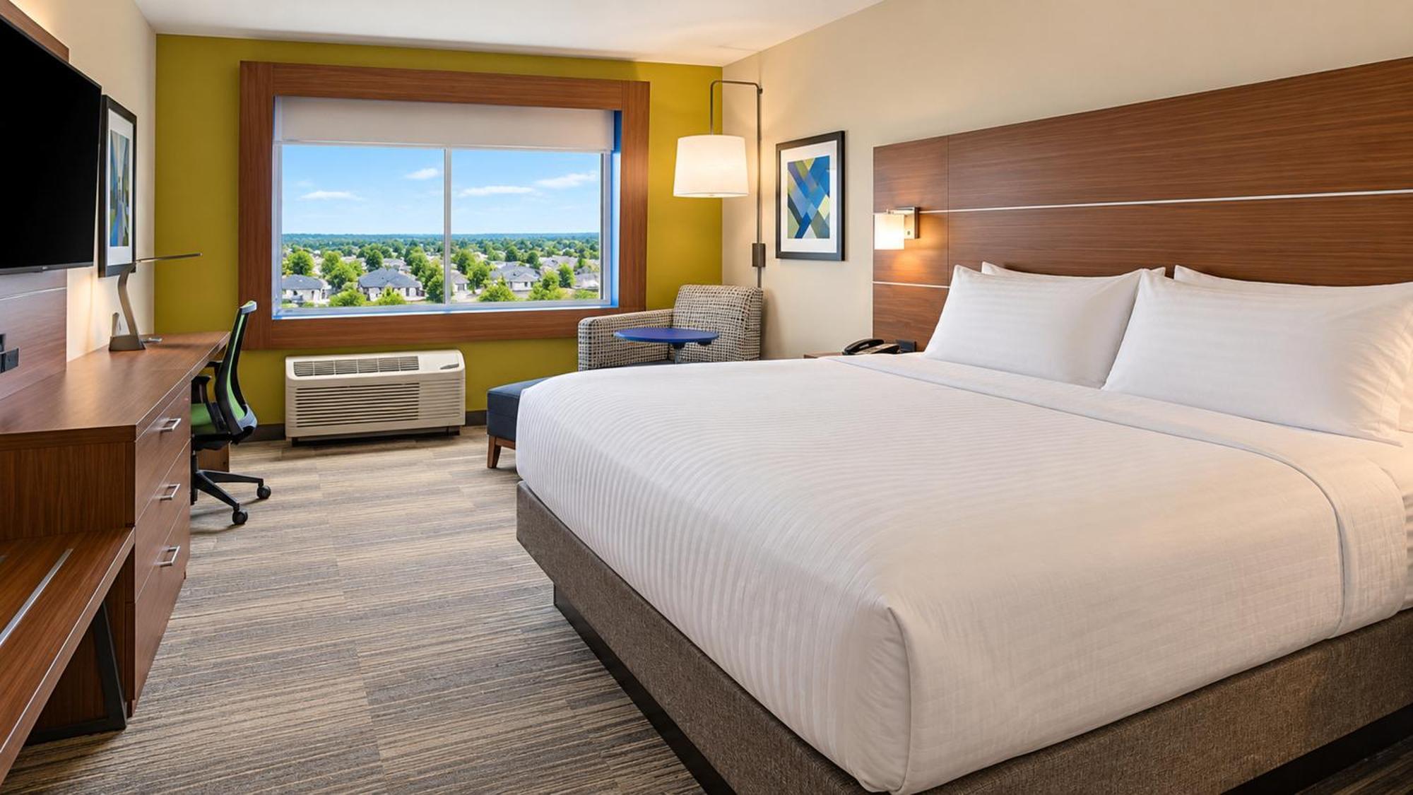 Standard King Room
