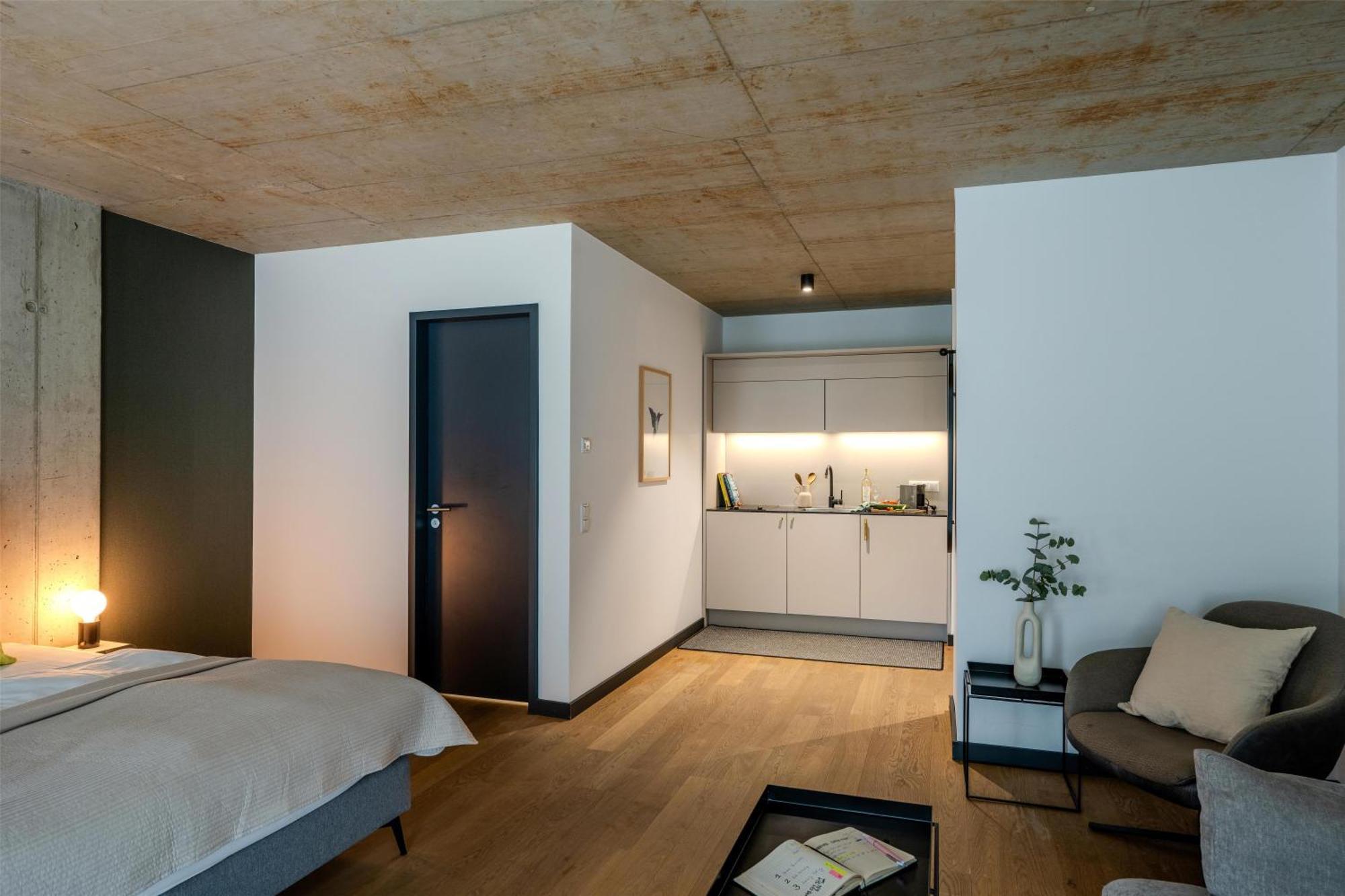Medium Apartment Queen Bed Kitchen