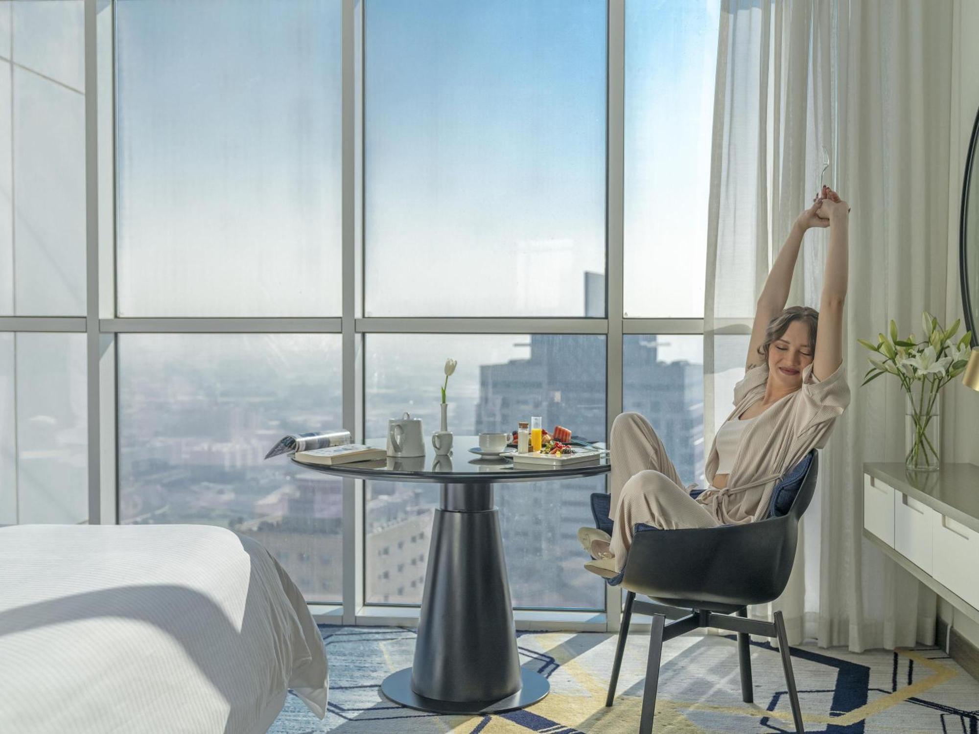 Superior King Room City View