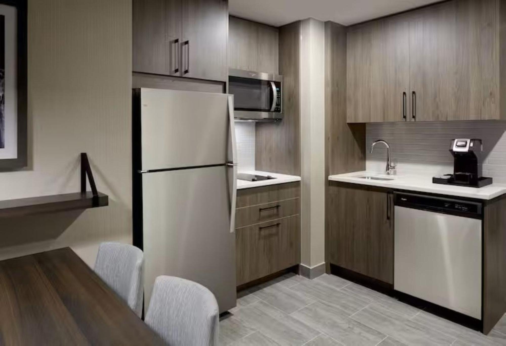 King Studio Suite Non-Smoking