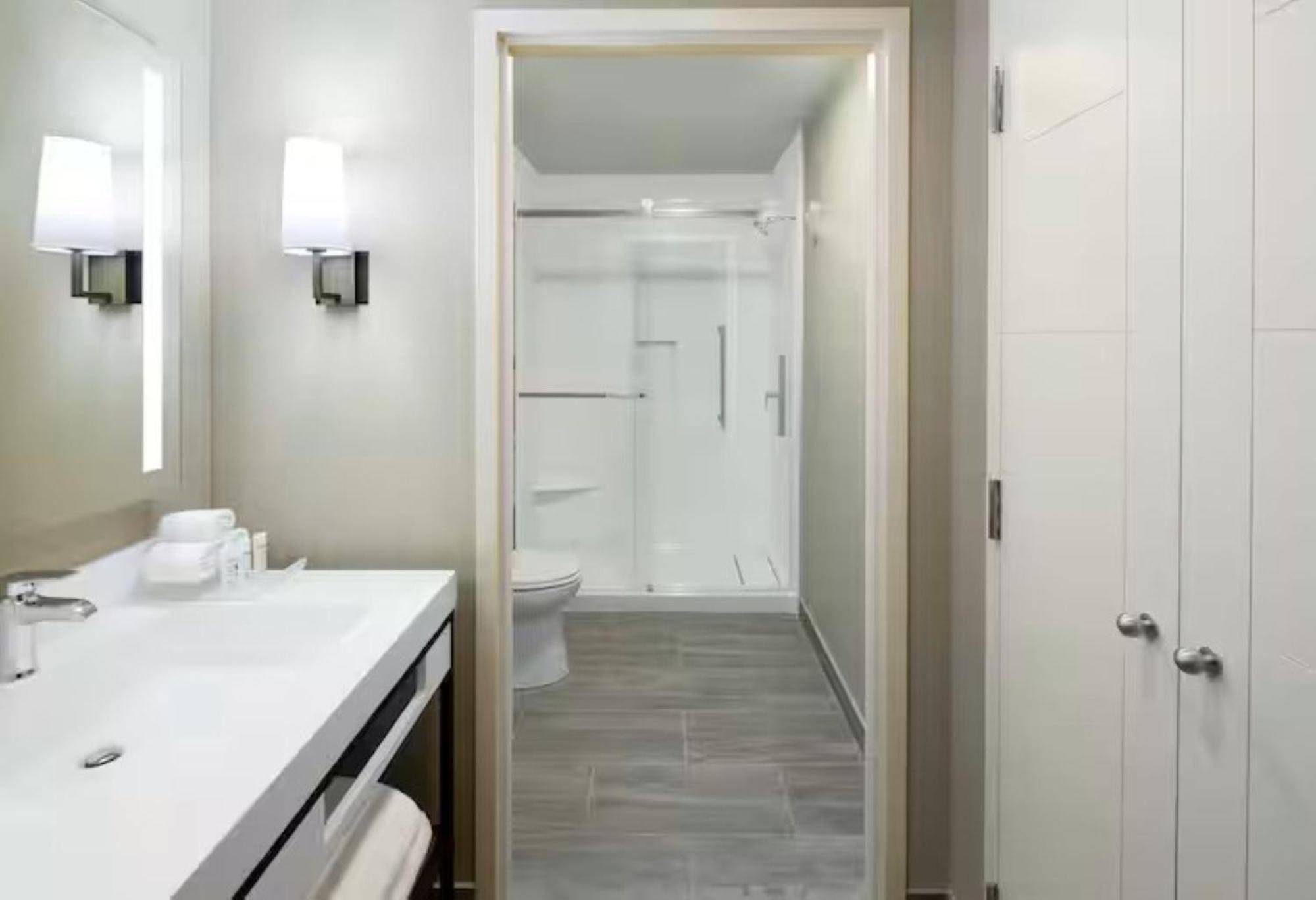 King Studio Suite Non-Smoking