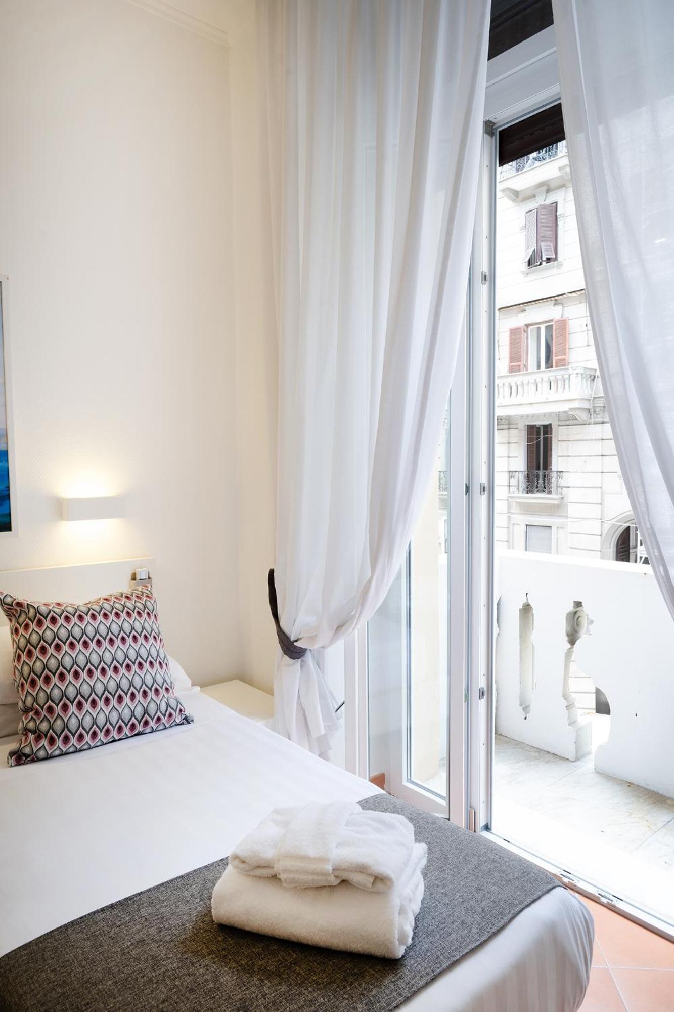 Superior Double Room Side Sea View