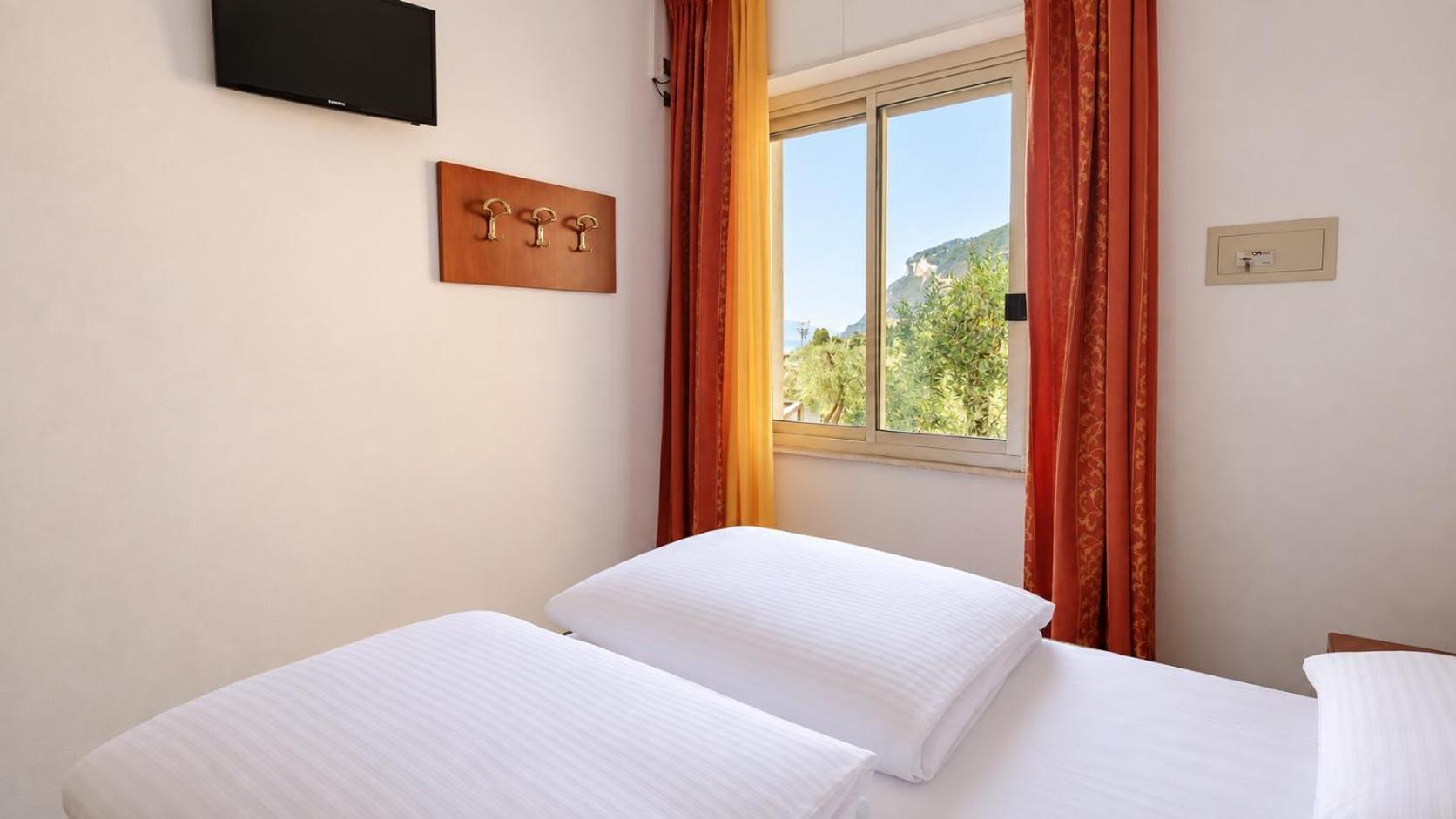 Economy Double or Twin Room