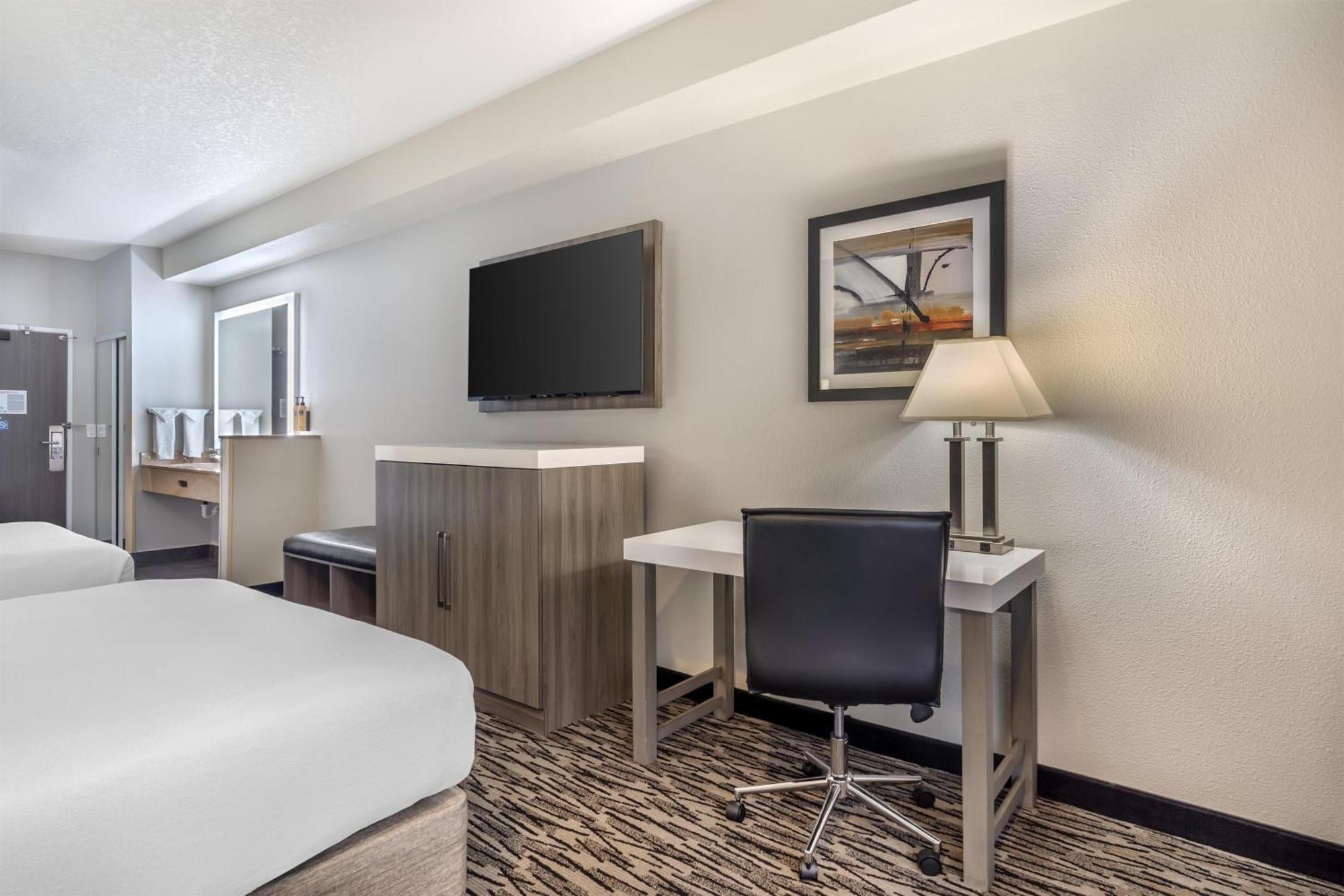 Queen Room Two Queen Beds Disability Access or Bath Tub
