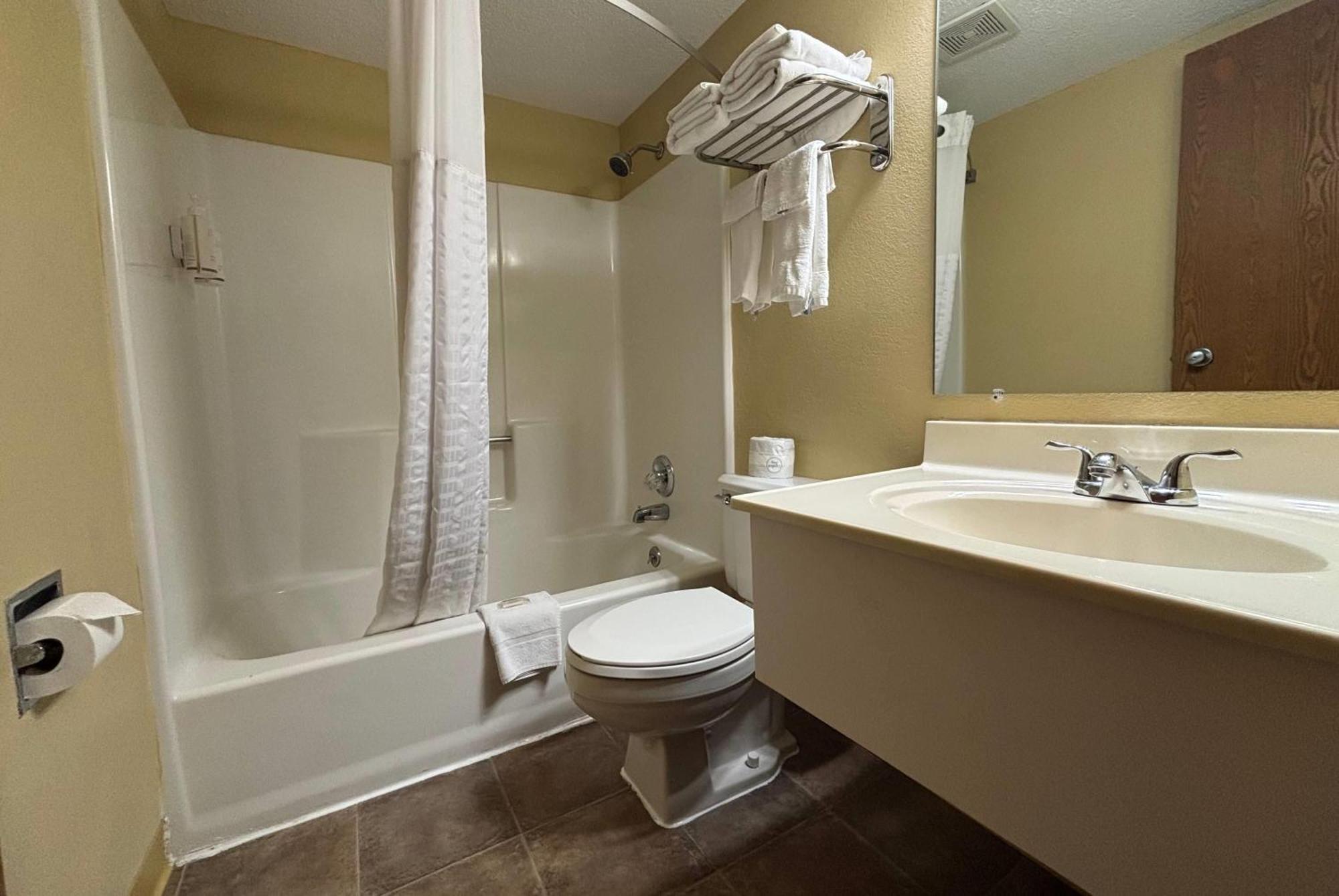 1 King Bed Studio Suite Non-Smoking