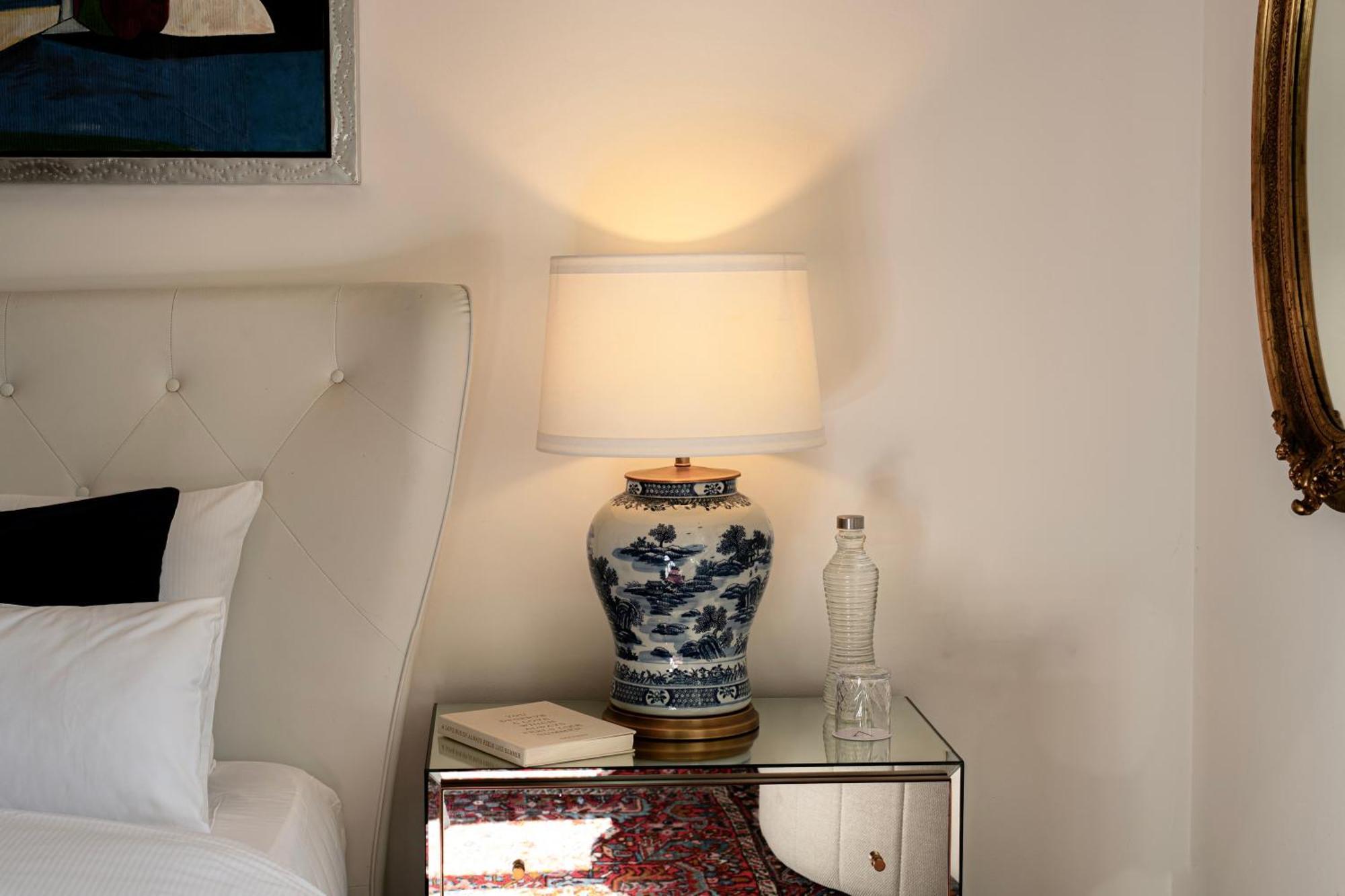Luxury King Room