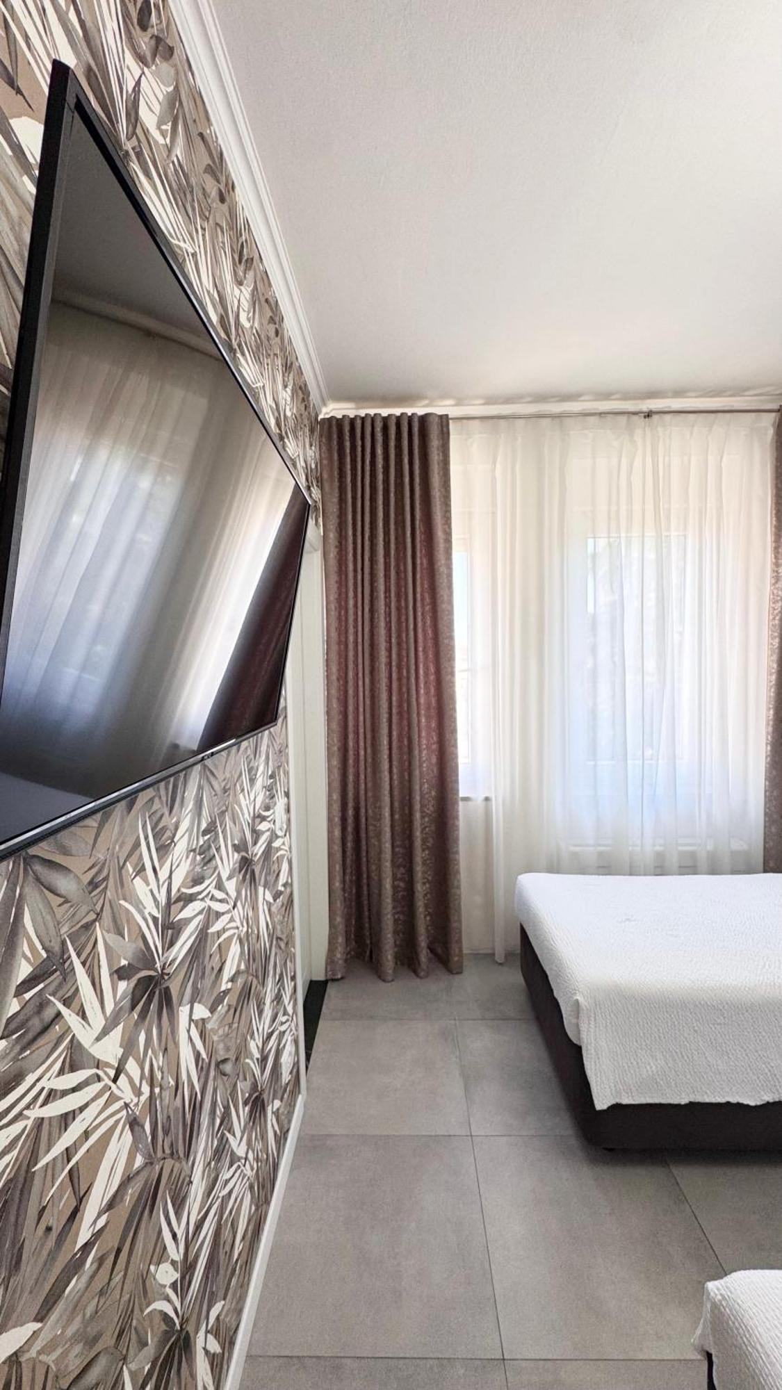 Double or Twin Room Private Bathroom