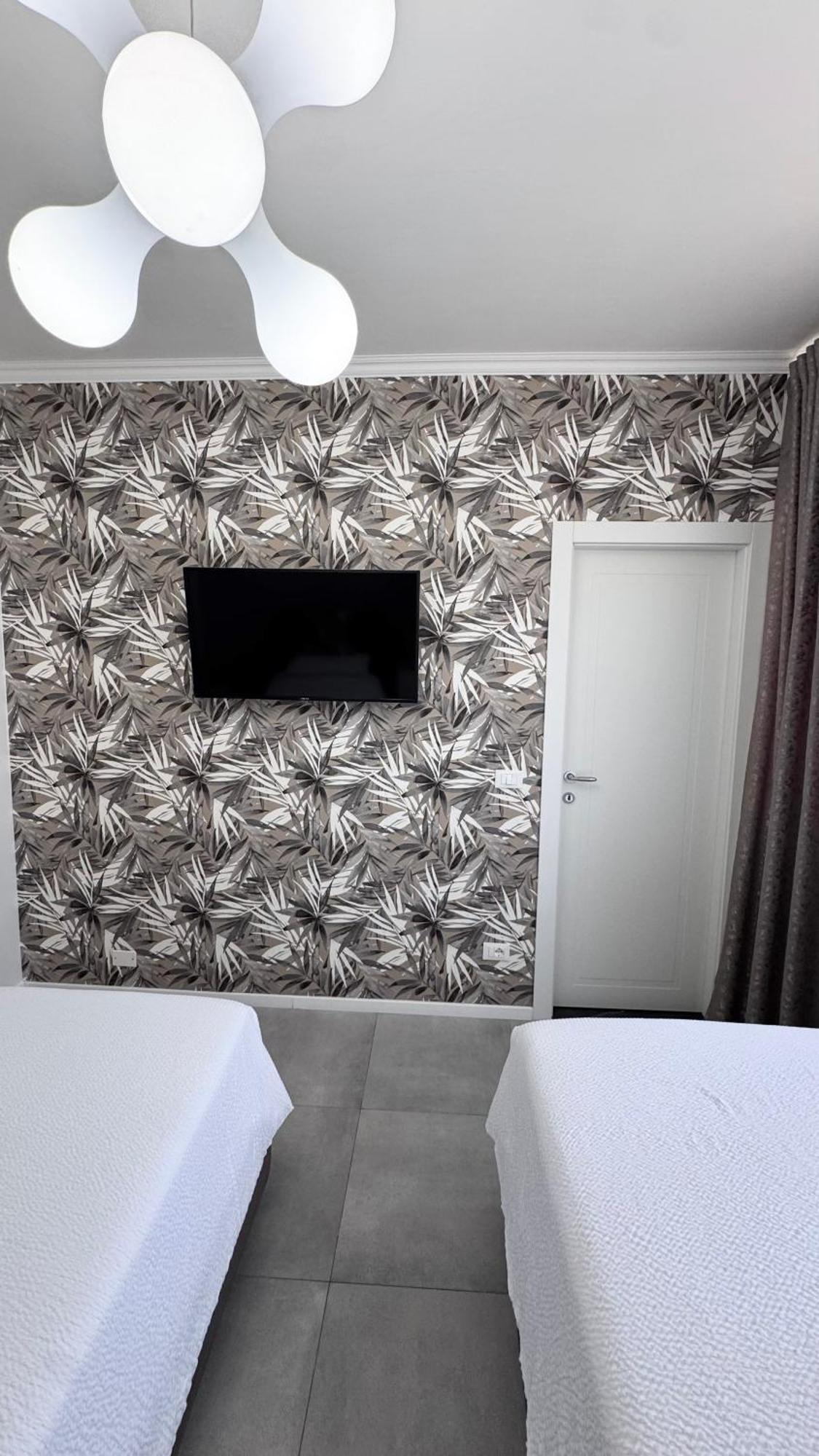 Double or Twin Room Private Bathroom