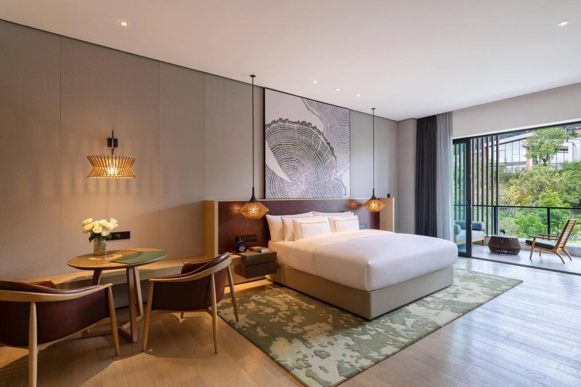 The Level Premium Room