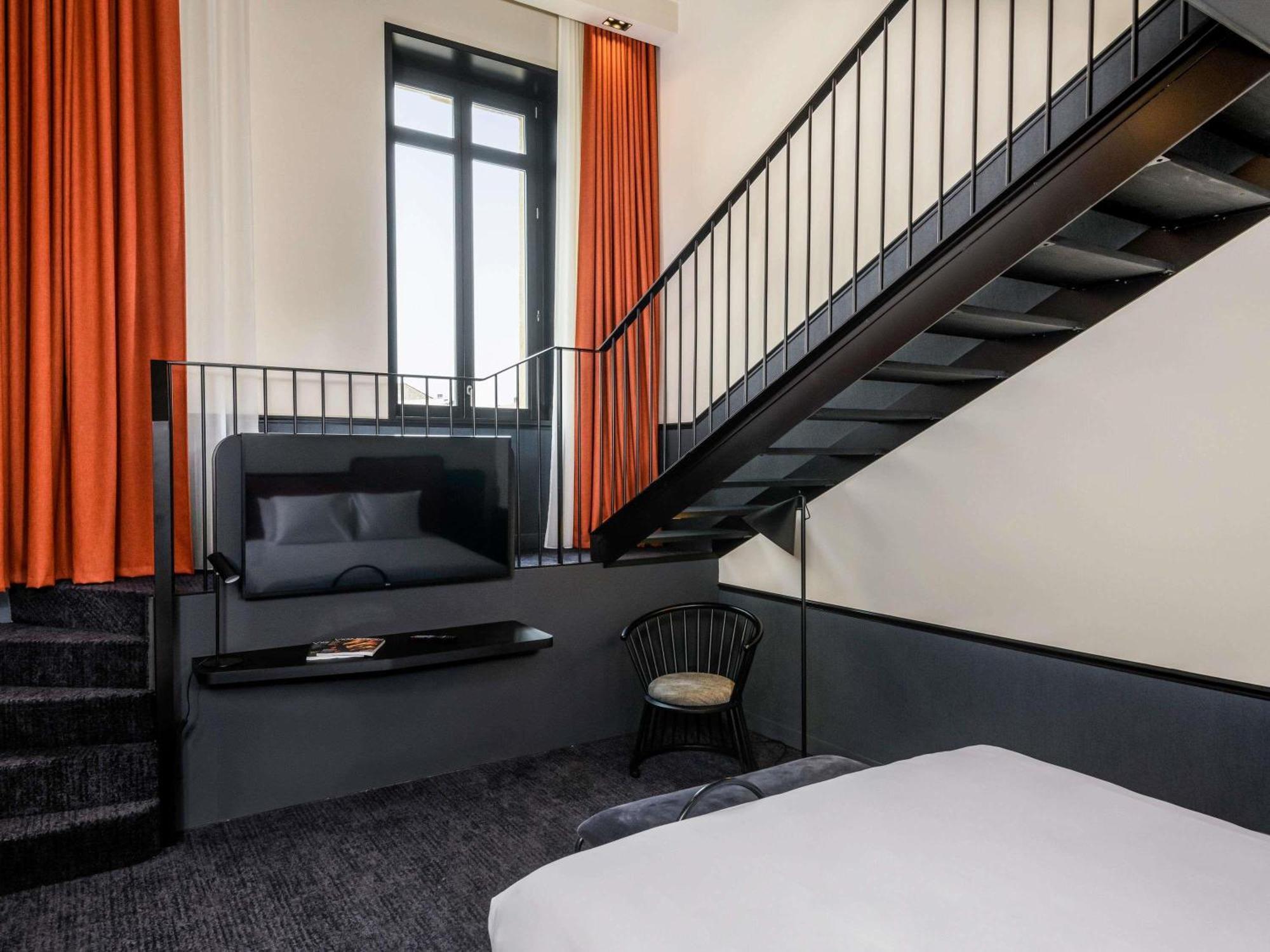 Privilege Junior King Suite