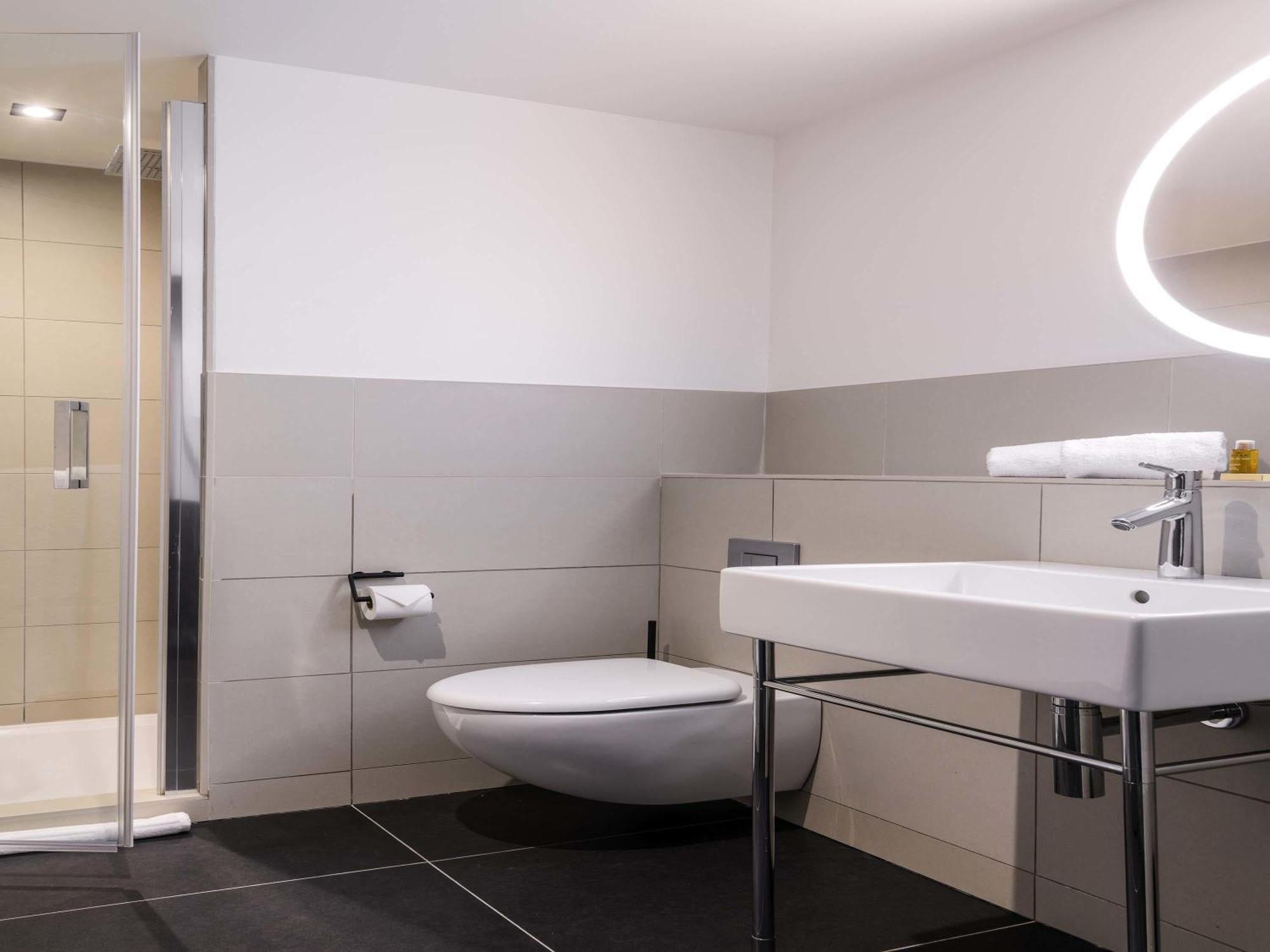 Privilege Junior King Suite