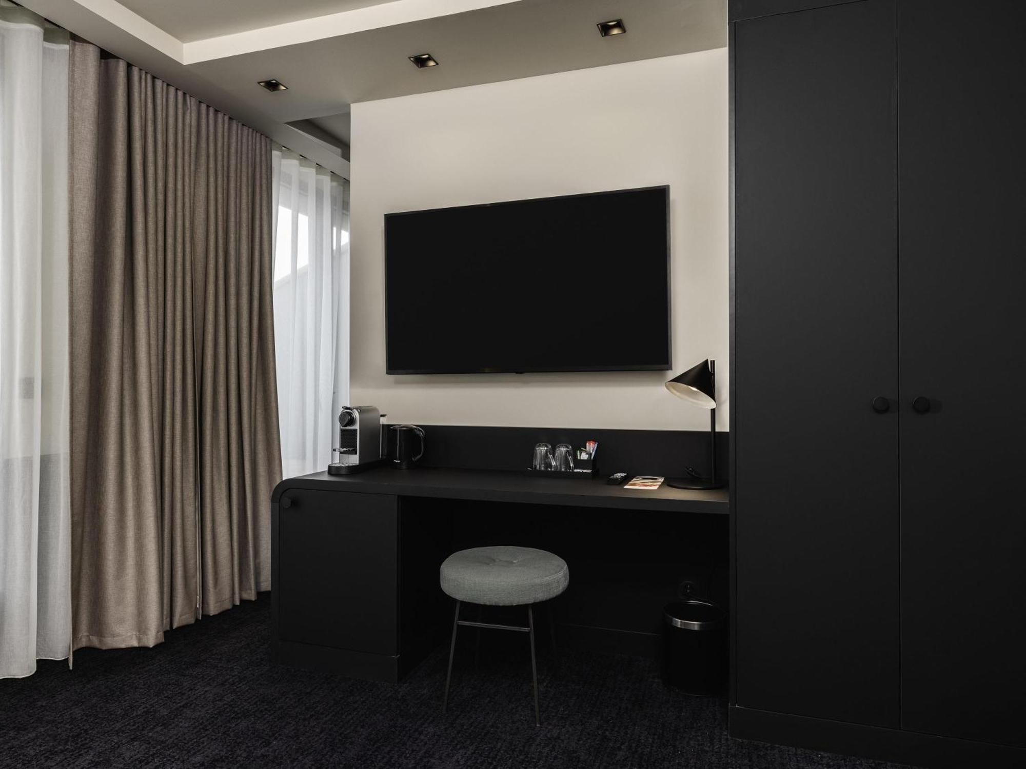 Privilège Junior King Suite Terrace Sofa Bed