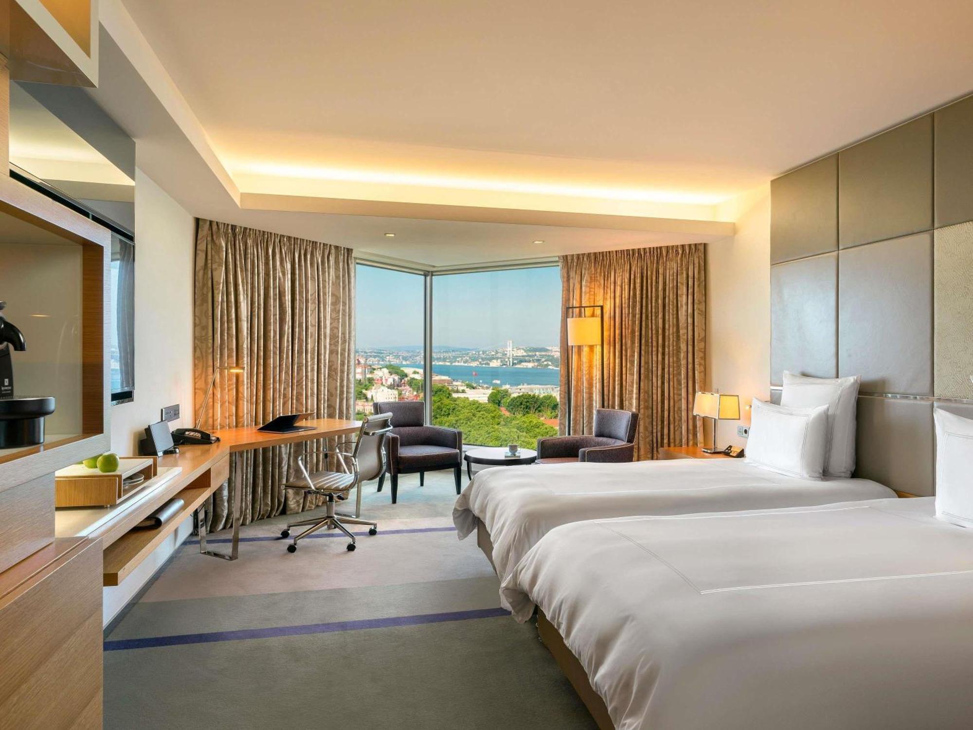 Superior Bosphorus Twin Room