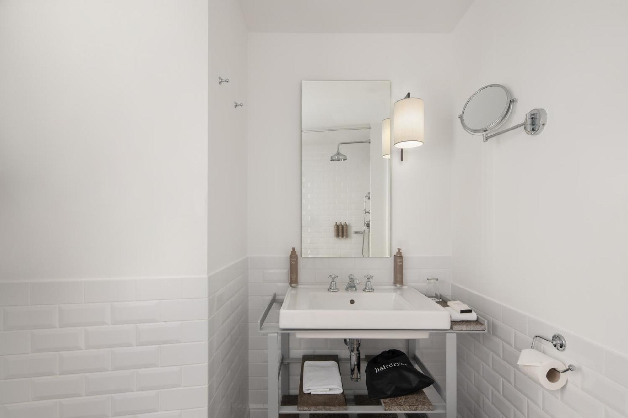 Single Room Shower