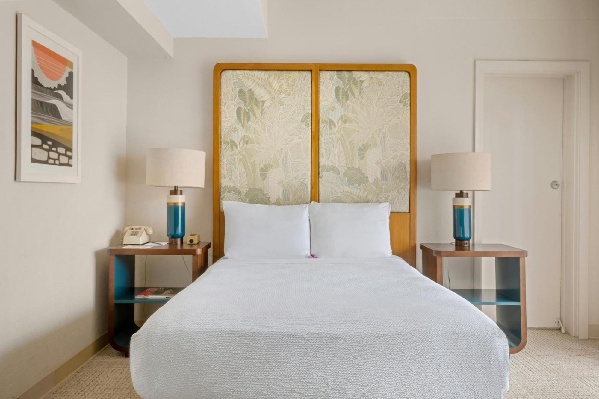 Deluxe Single Room