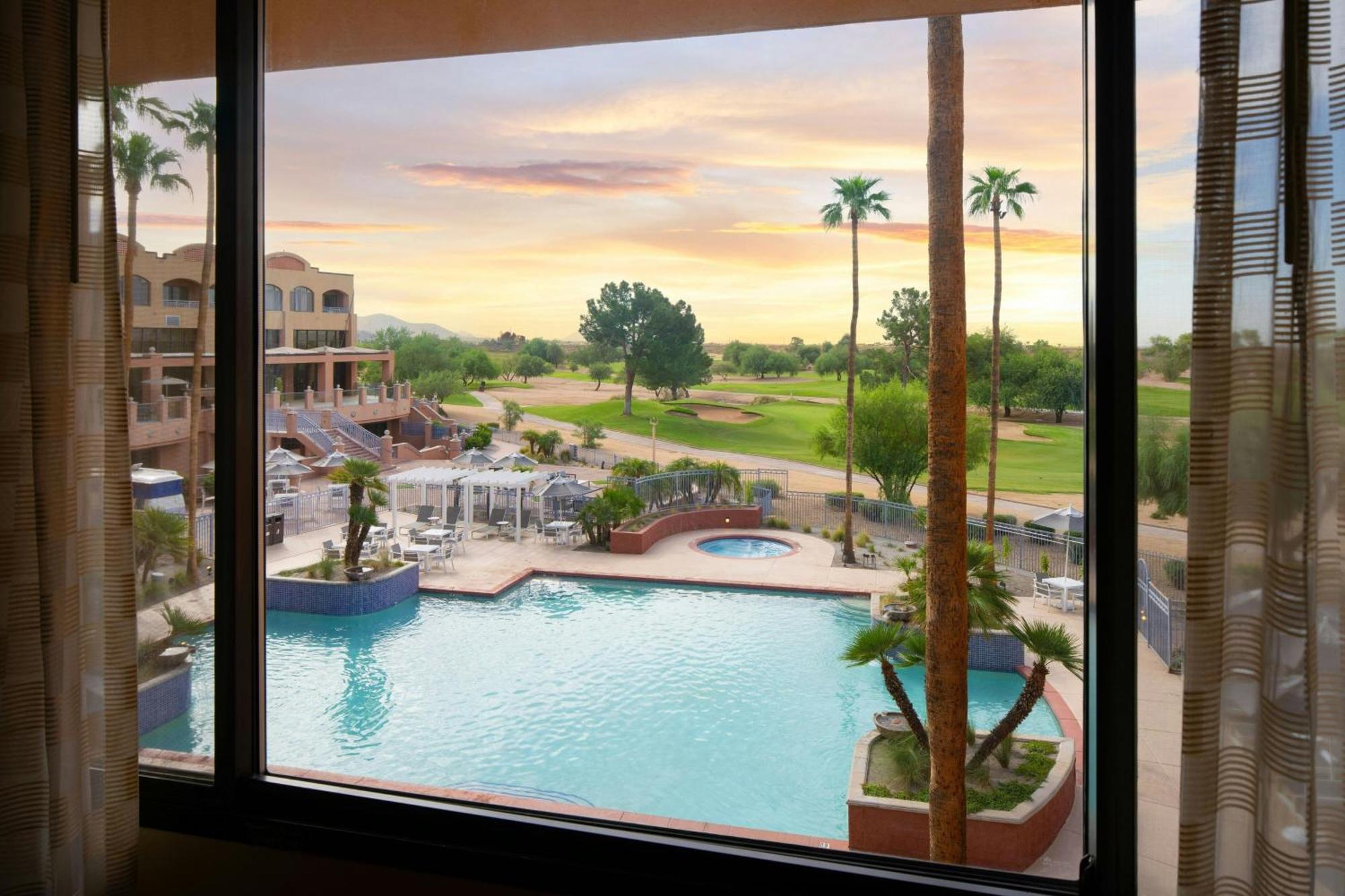 One-Bedroom 2 Double Bed Suite View