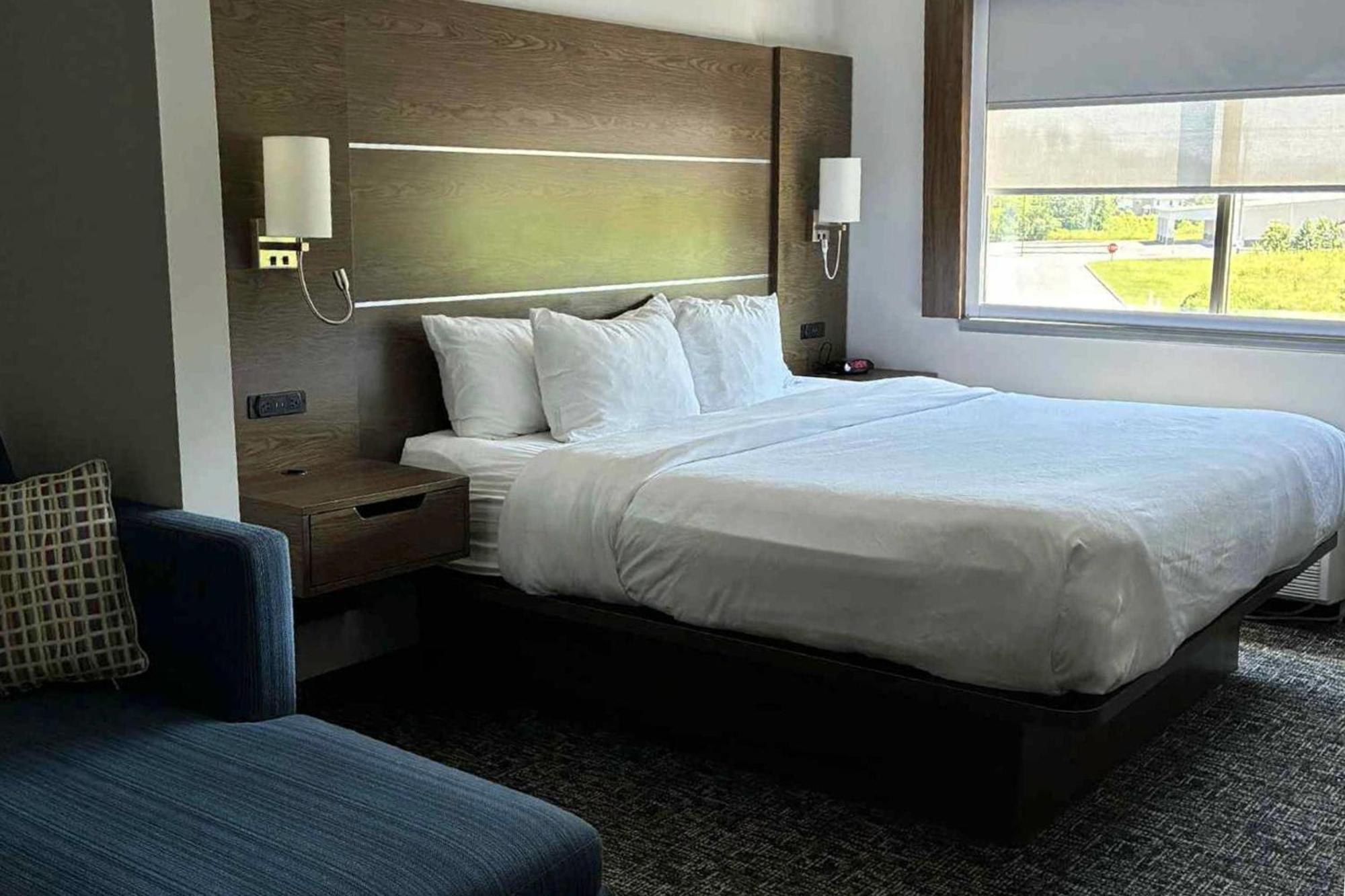 King Suite Sofa Bed Non-Smoking