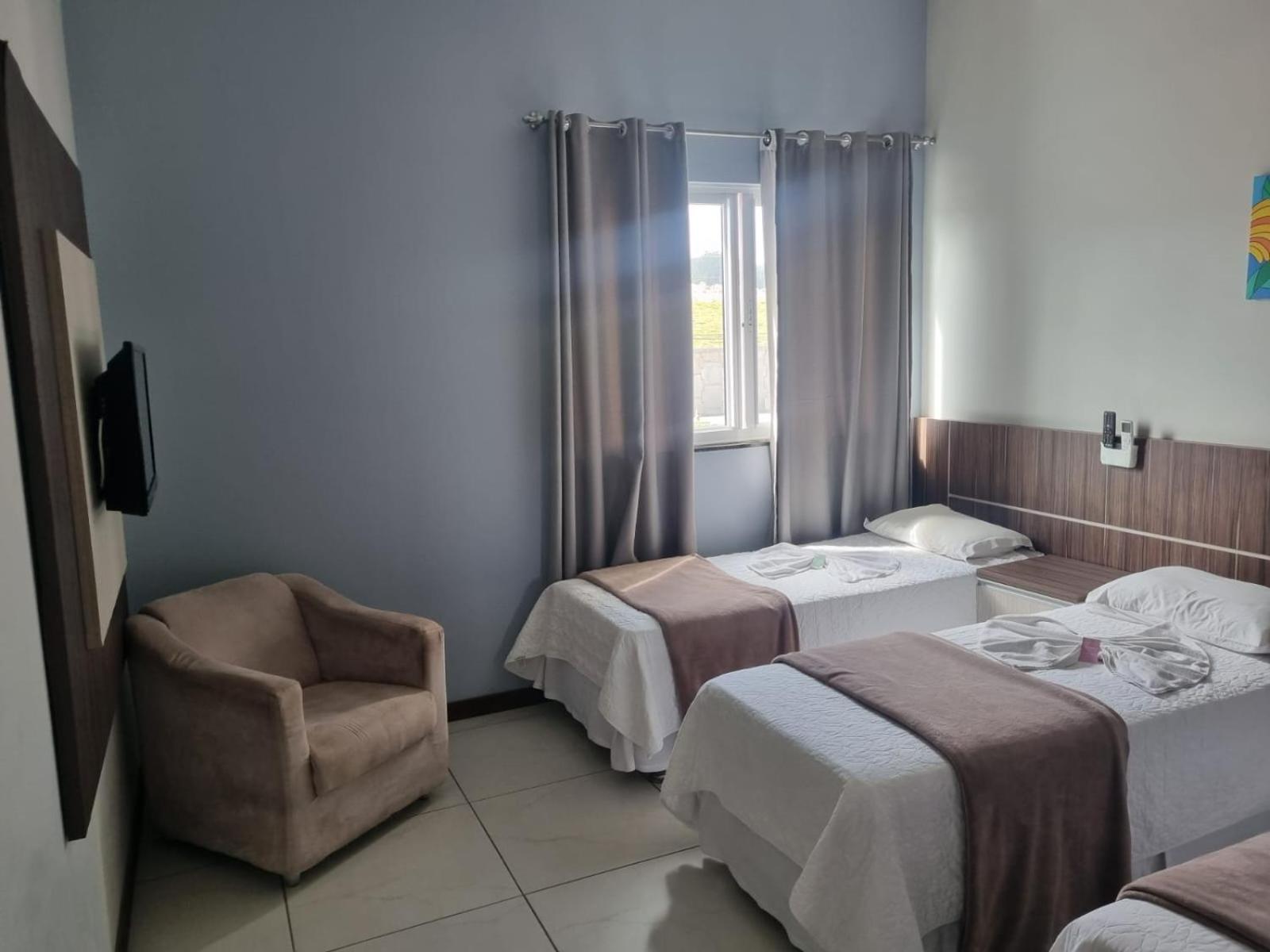 Triple Room 3 single beds