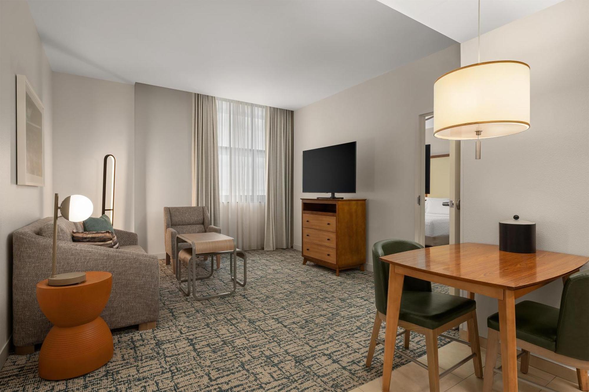 One-Bedroom King Suite Non-Smoking