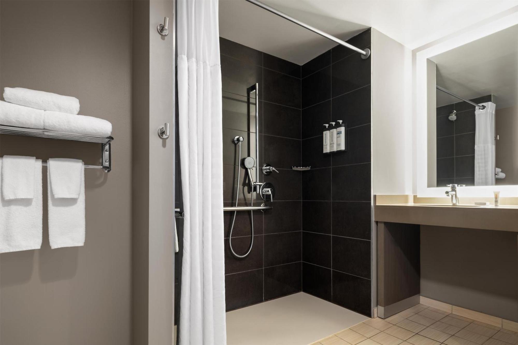 King Den with Sofa Bed and Roll-In Shower - Mobility Access