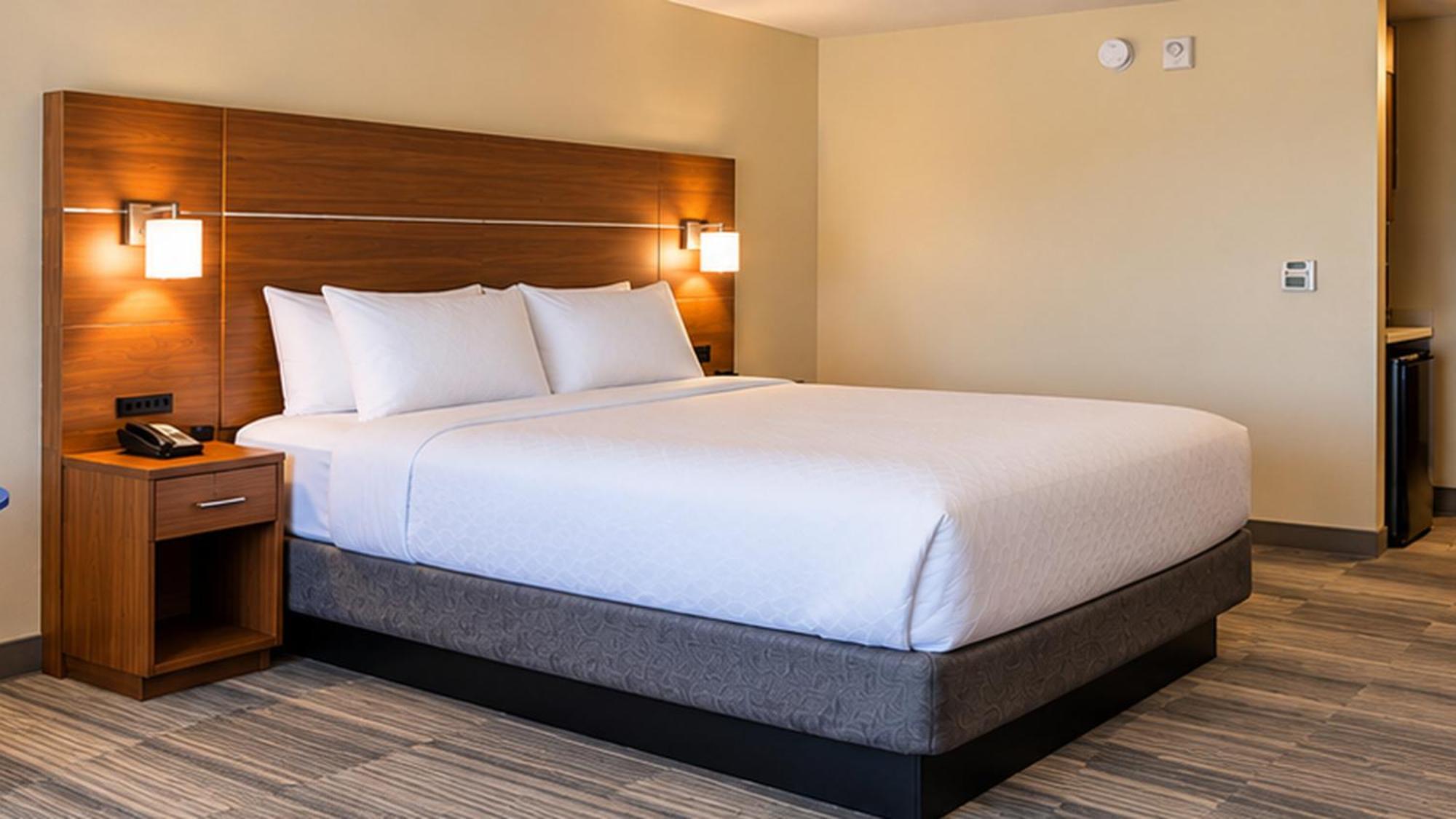 Standard King Room