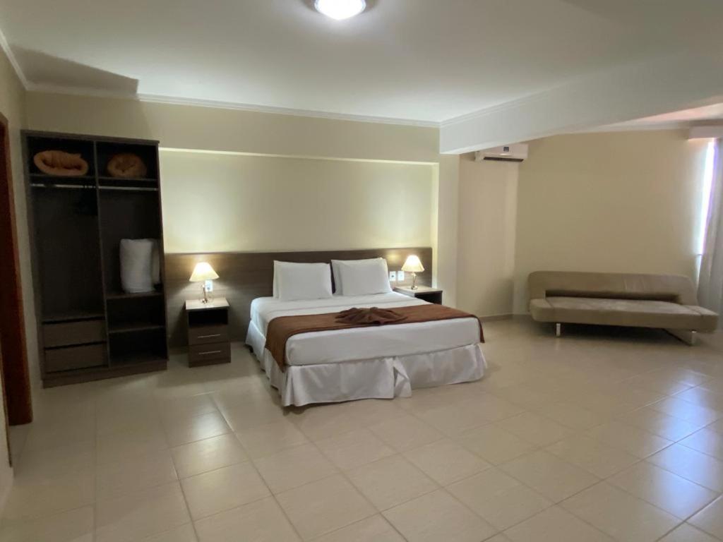 Deluxe Suite Spa Bath