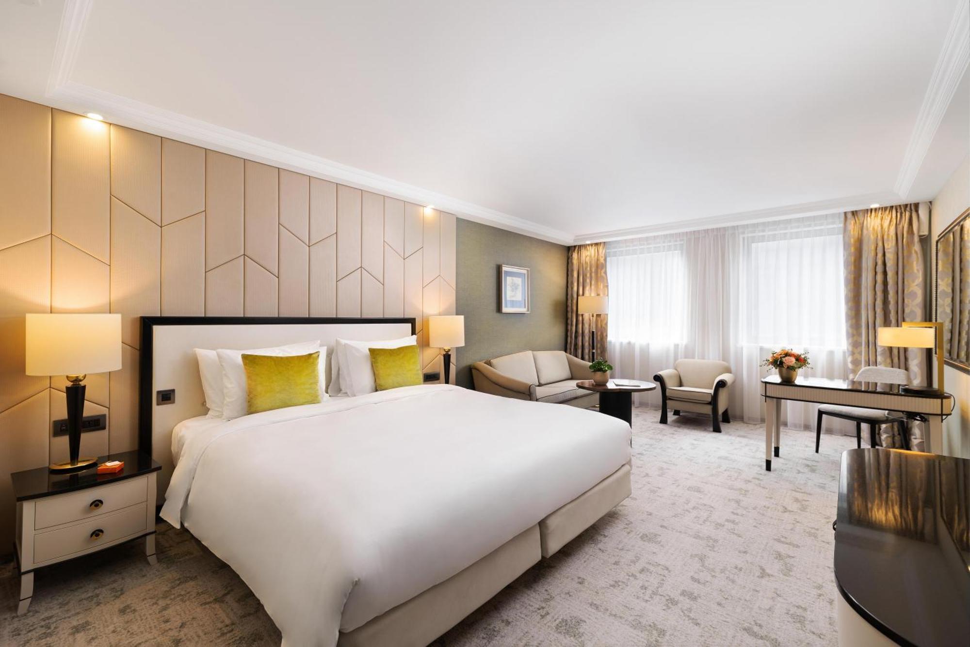 Premium Deluxe Room