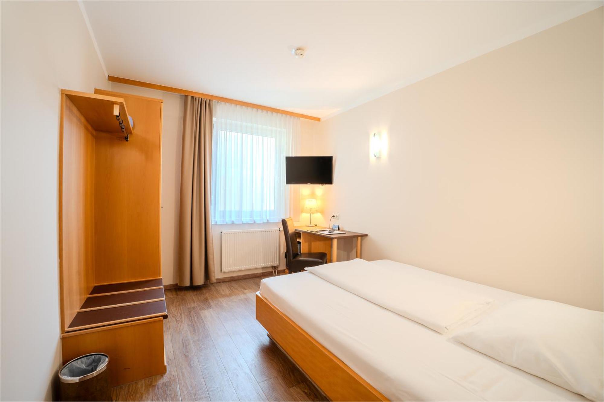 Economy Single Room