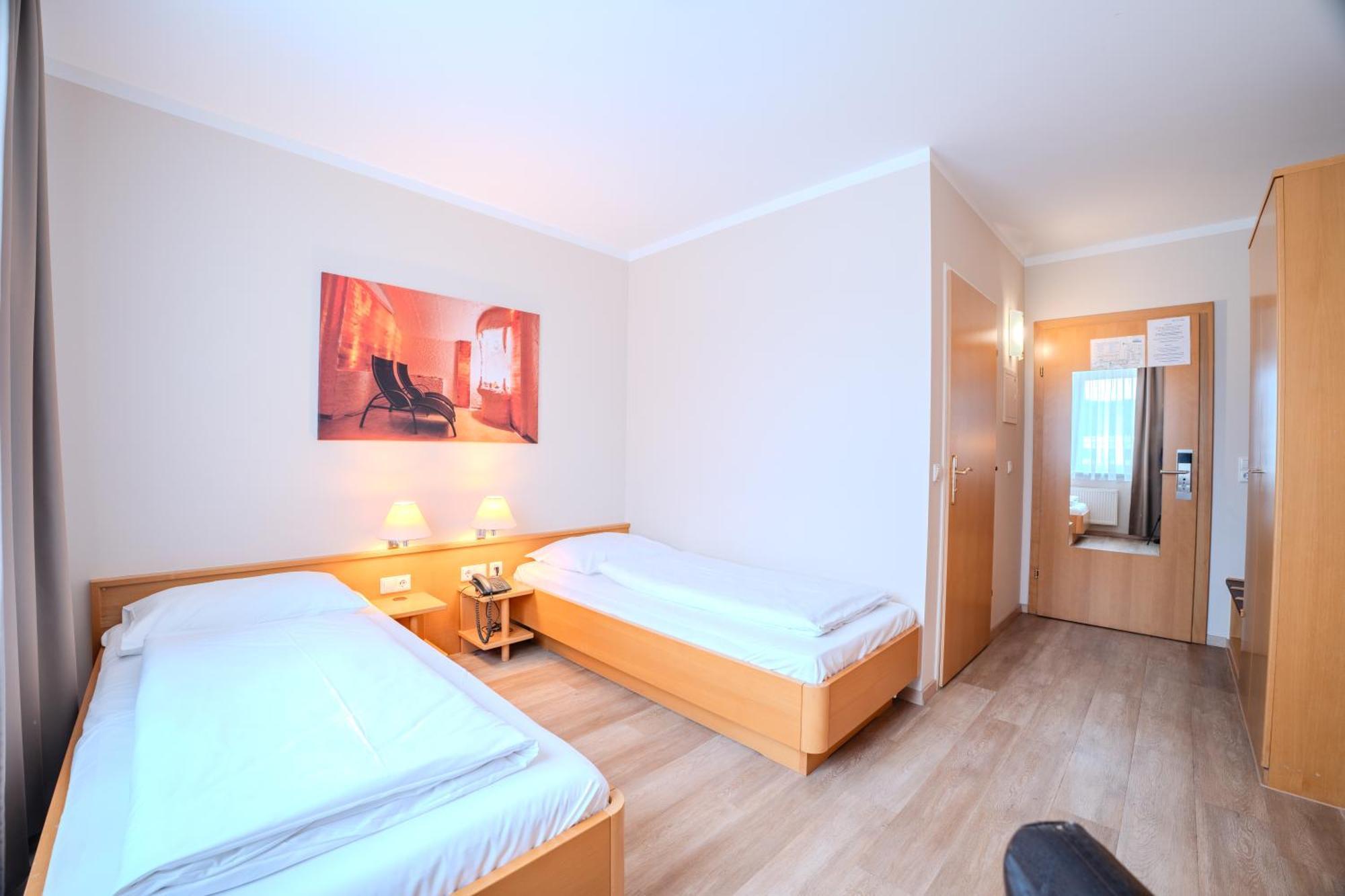 Economy Twin Room