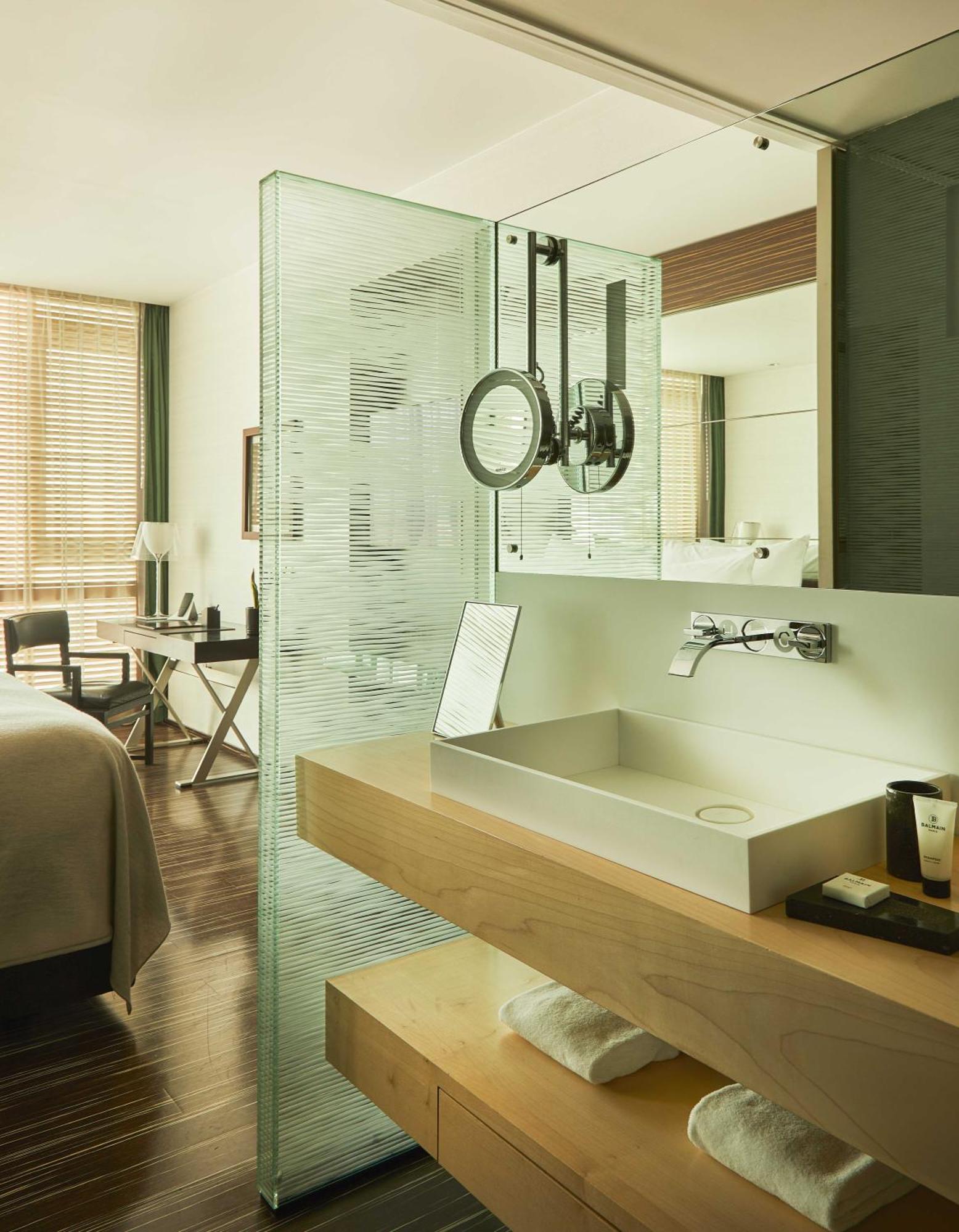 Deluxe Harbour View Room