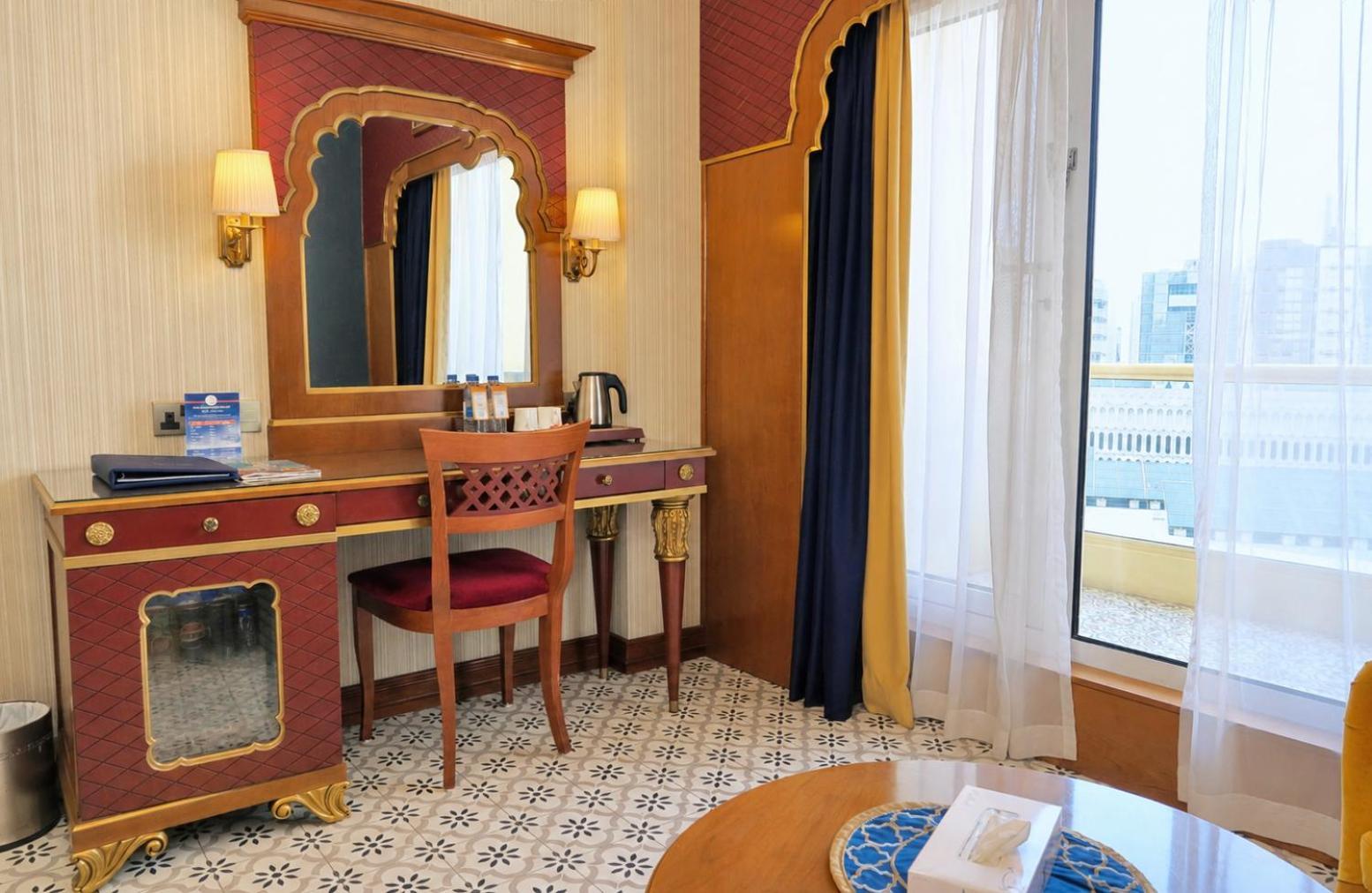 Premium Double Bed-Souk View Balcony Shuttle Bus To Al Mamzar Beach