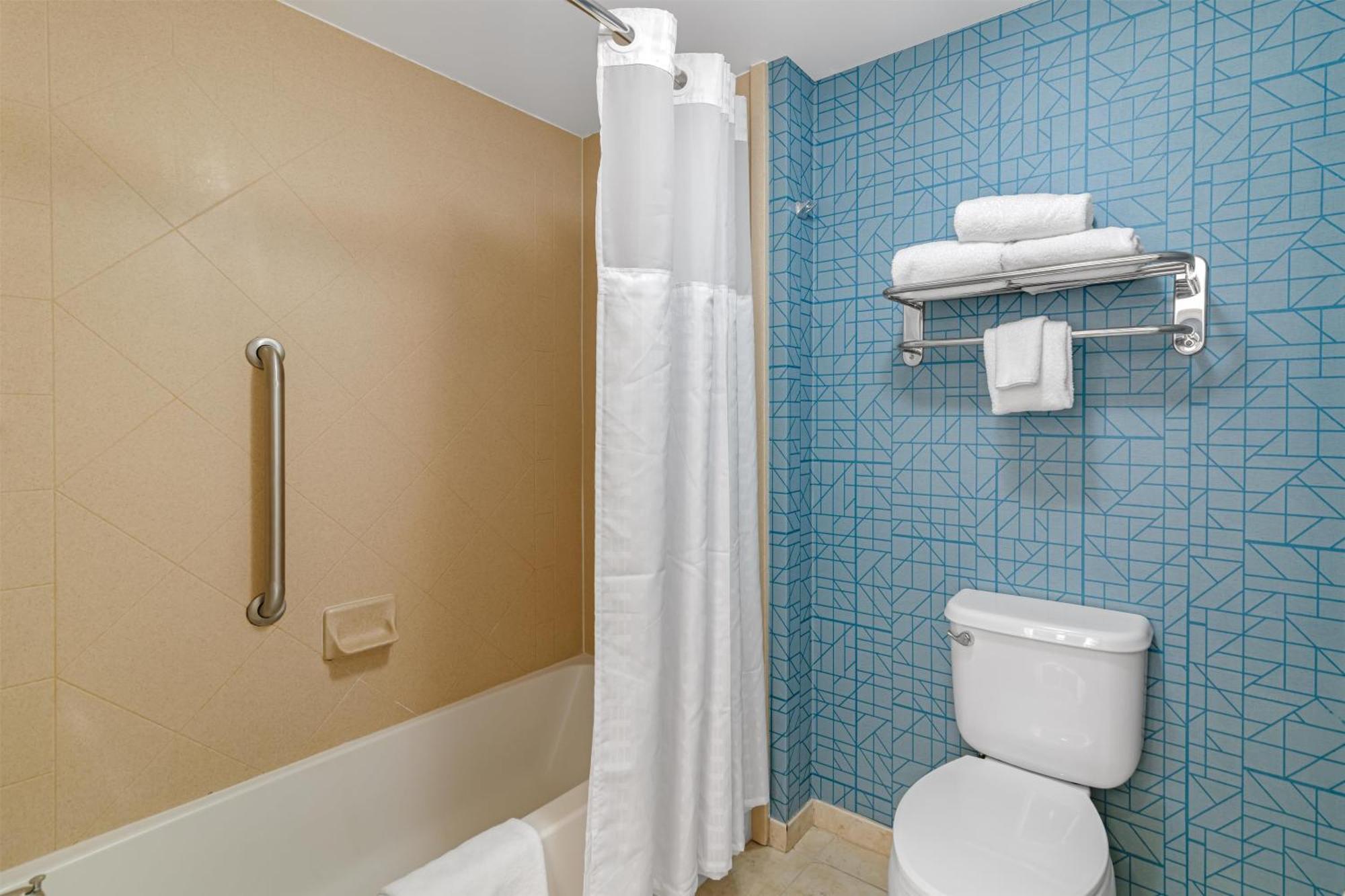 Two-Bedroom Suite One King Two Double Beds Non-Smoking