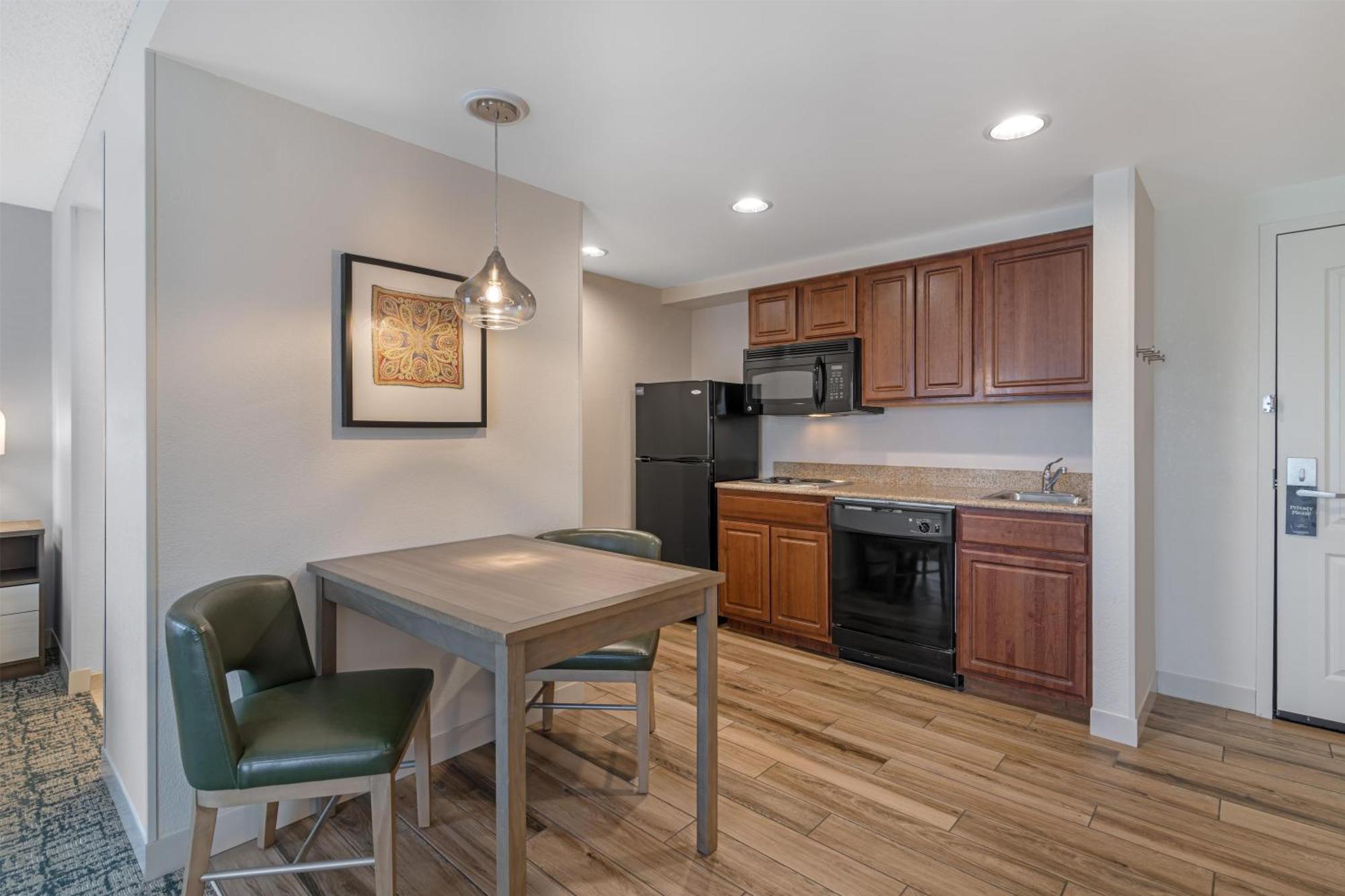 King Studio Suite Hearing Access or Non-Smoking
